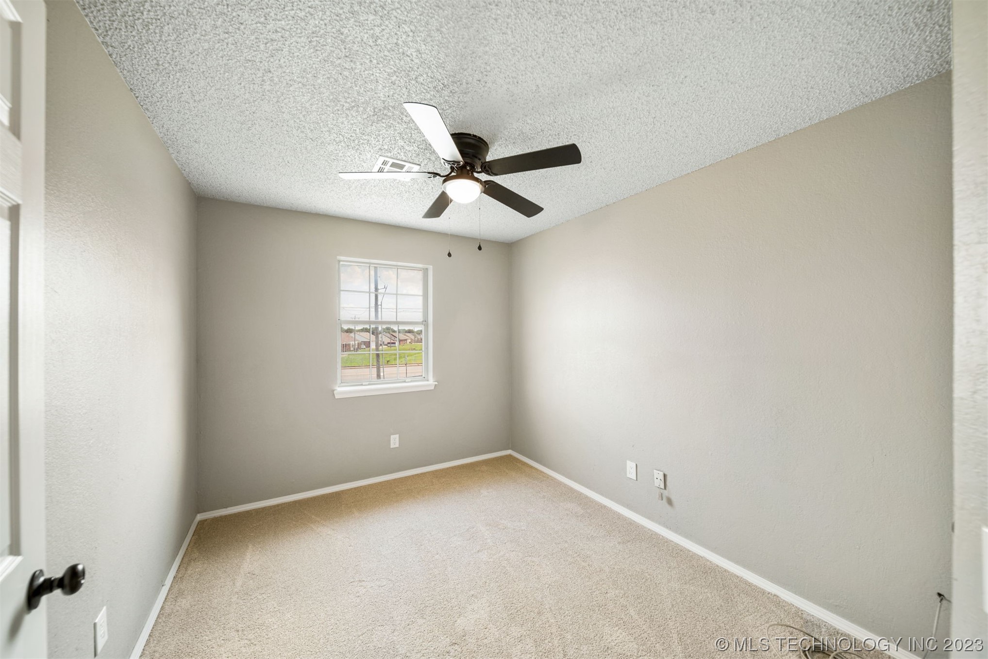 12302 E 87th Street N