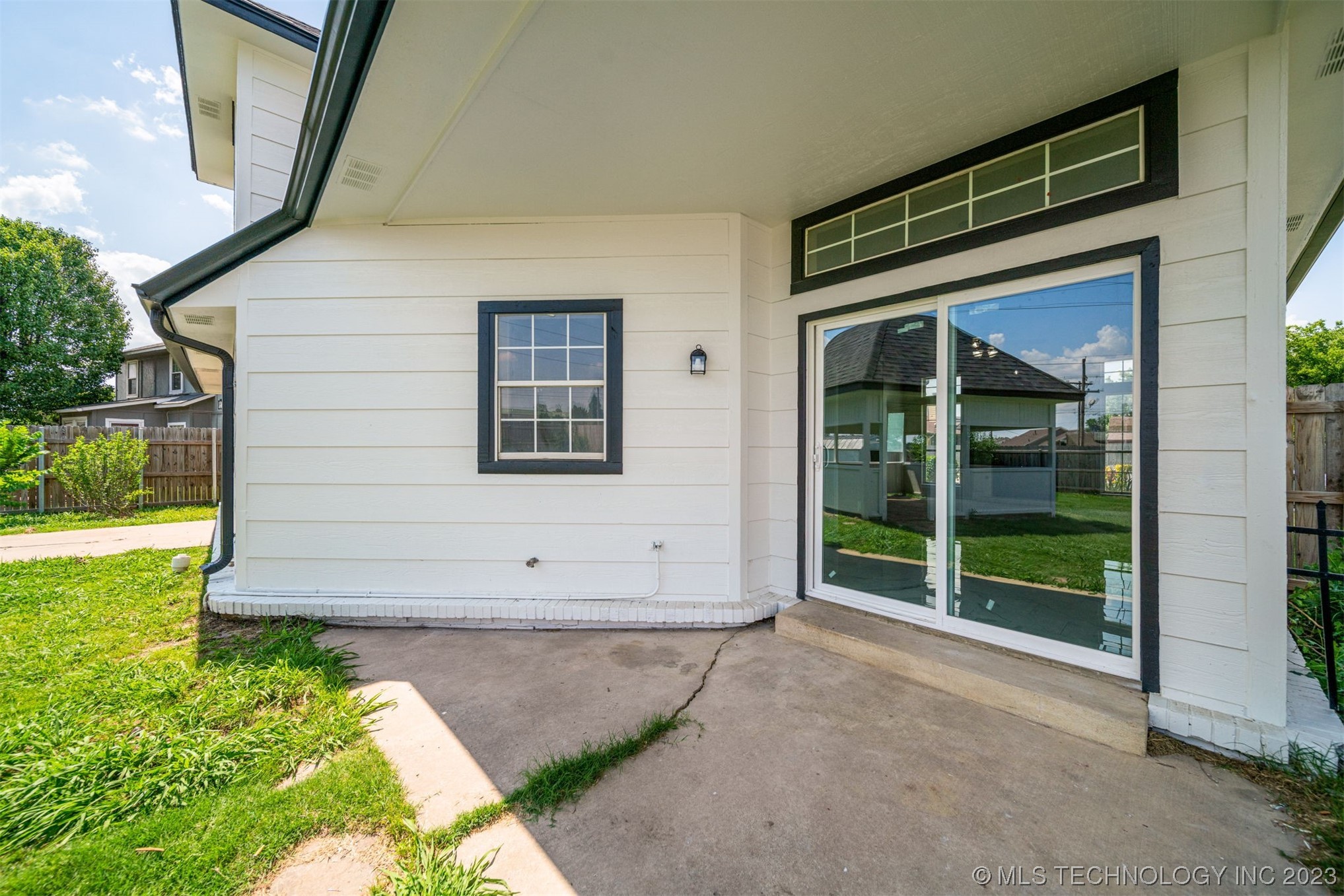 12302 E 87th Street N