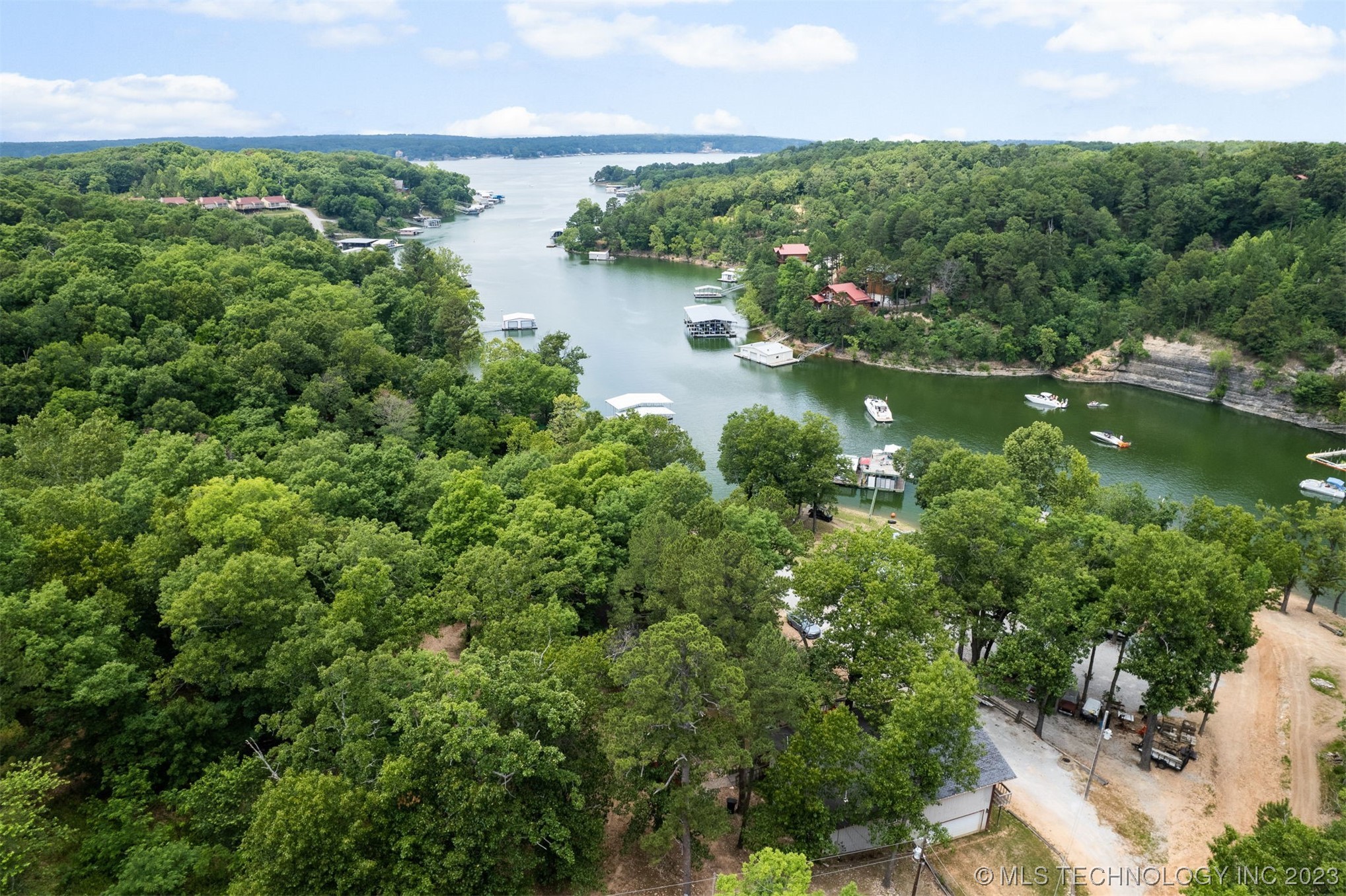 413 Private Road 046