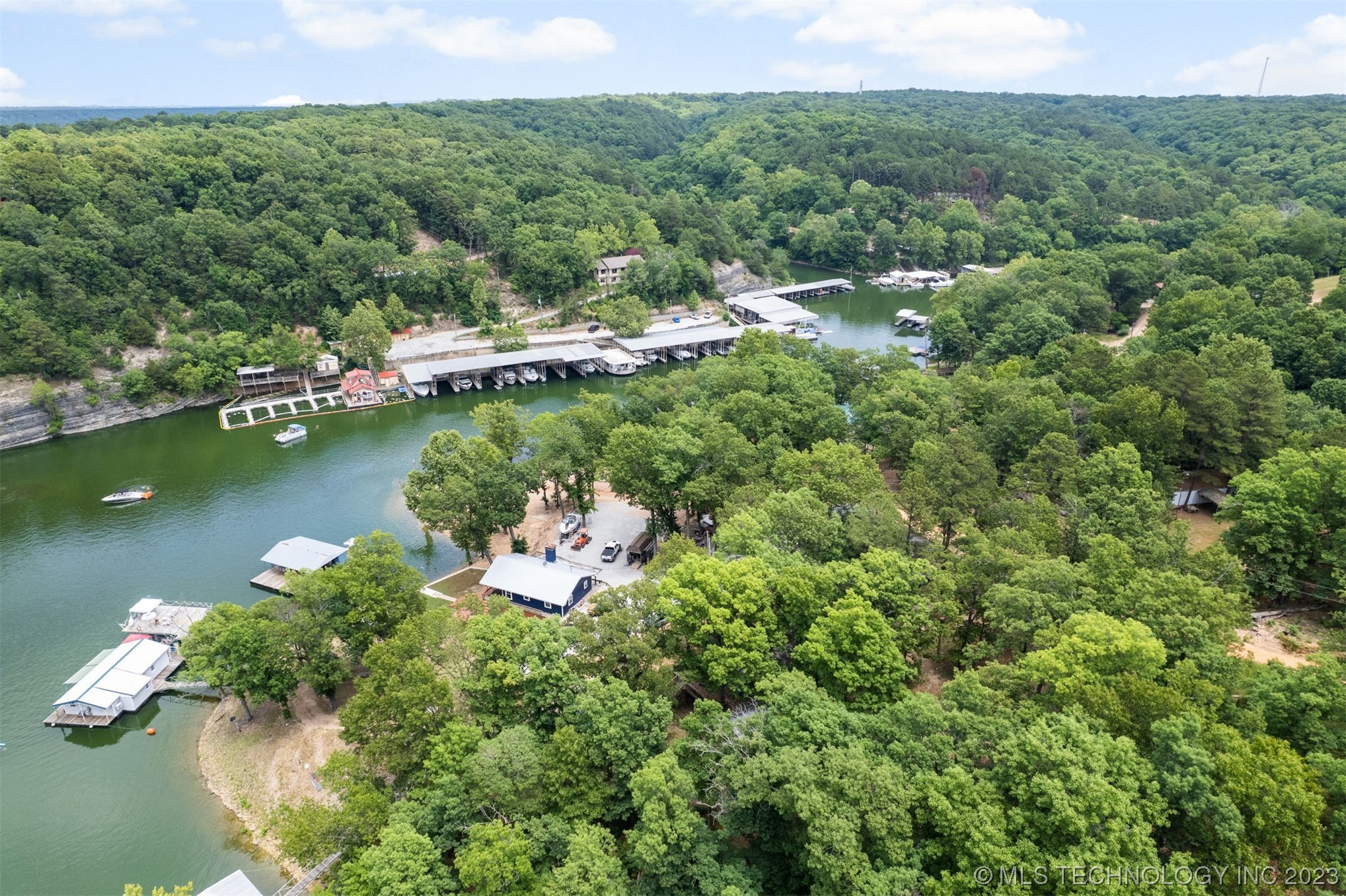 413 Private Road 046