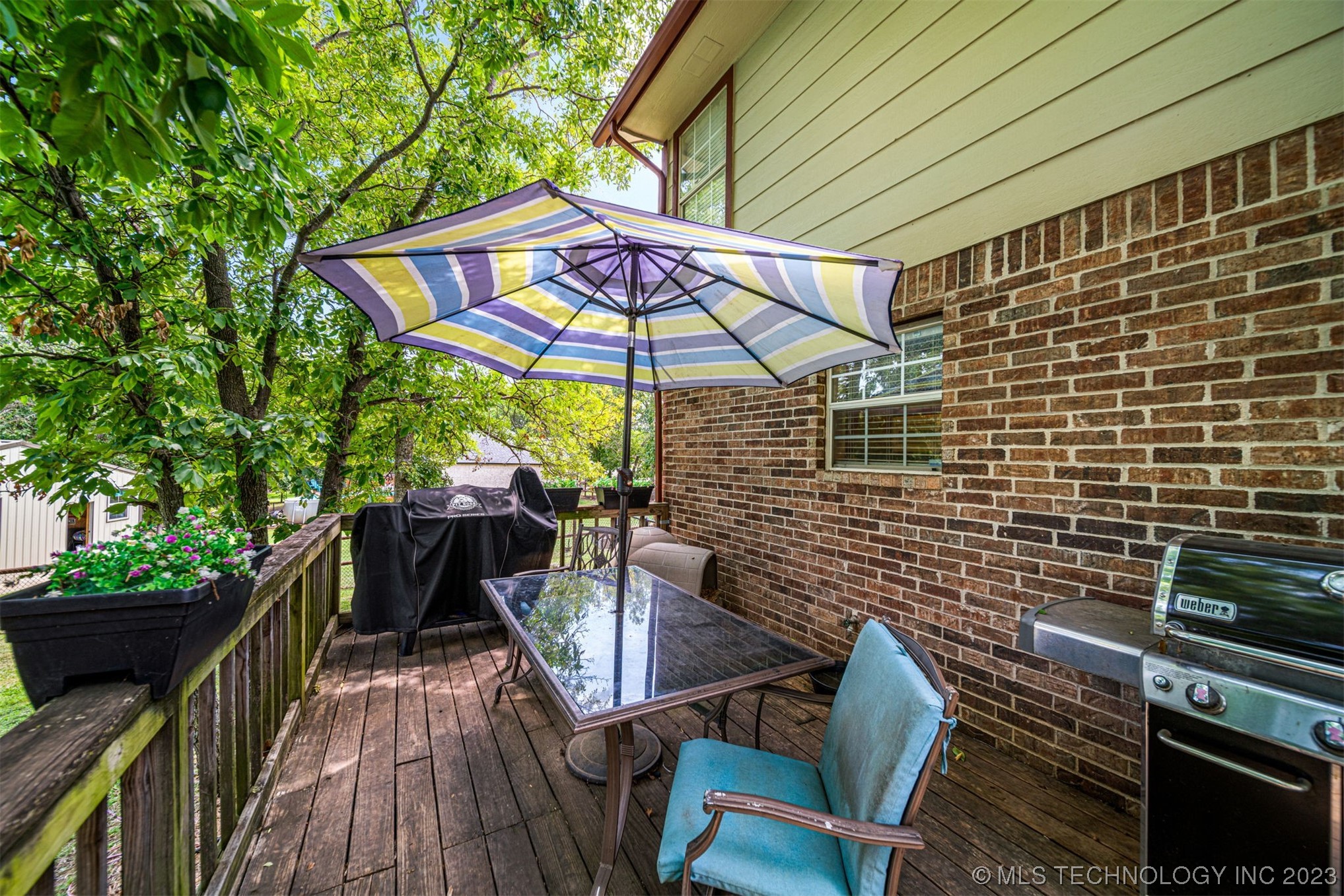 4909 E Chestnut Drive