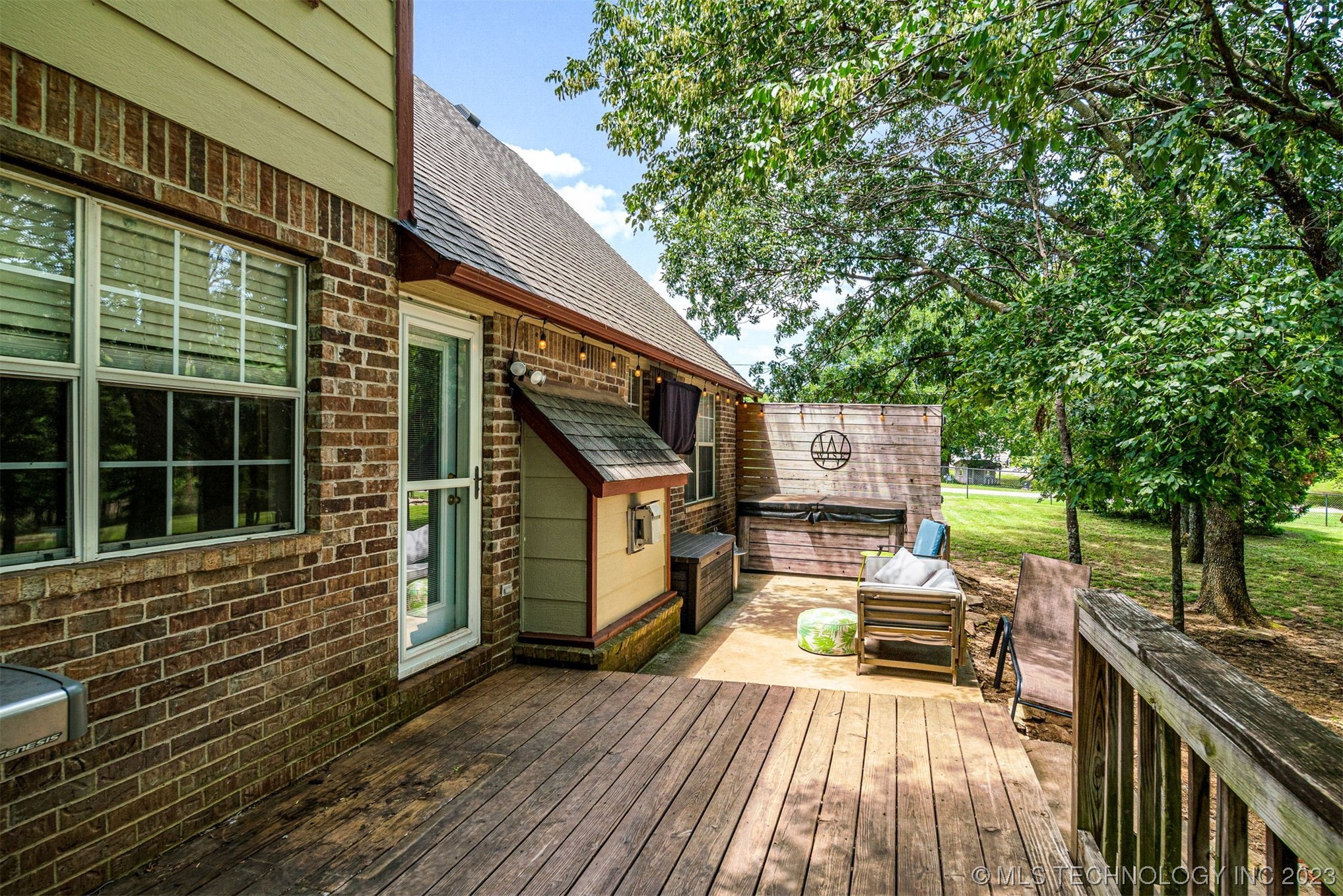 4909 E Chestnut Drive