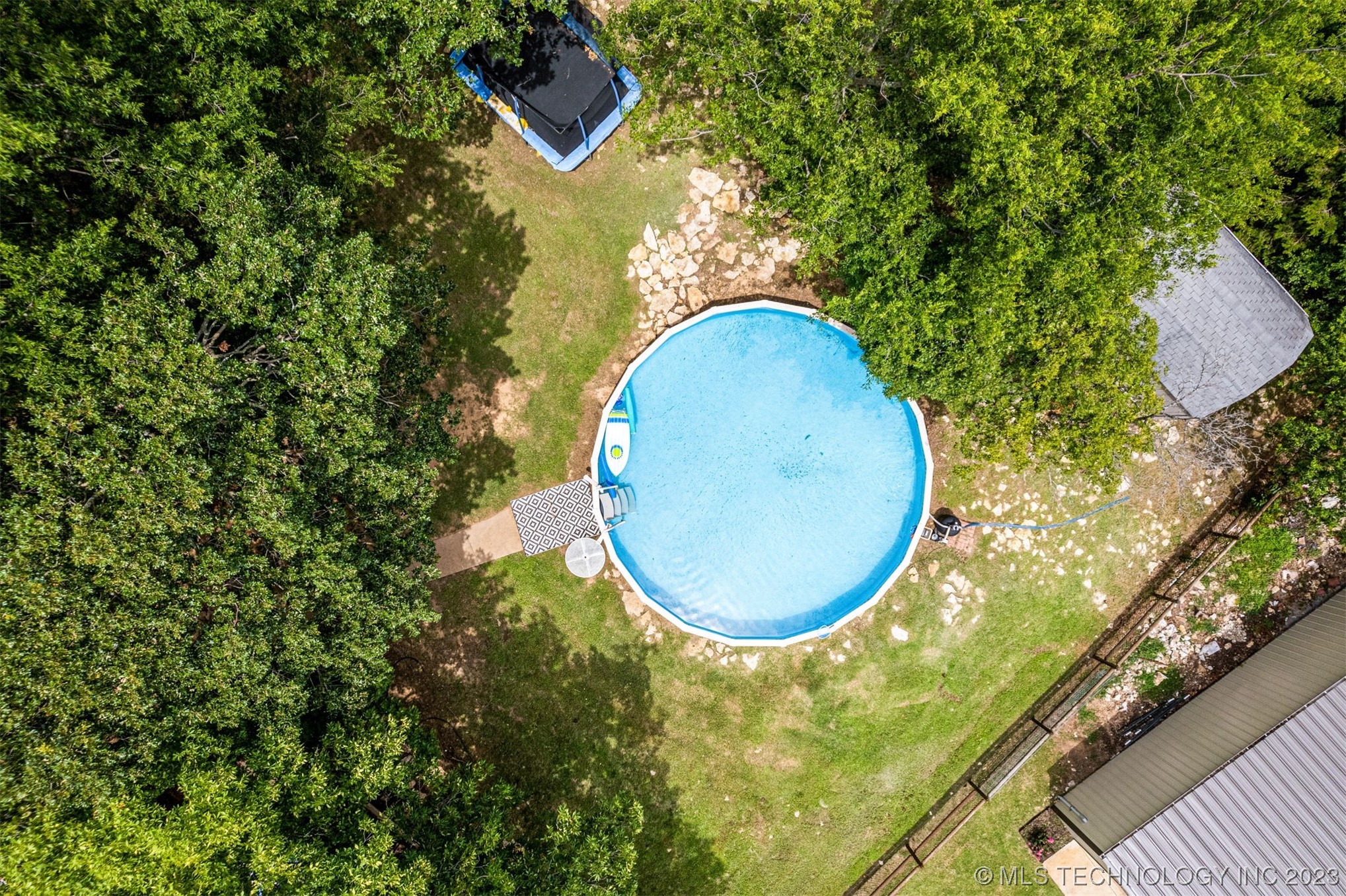 4909 E Chestnut Drive