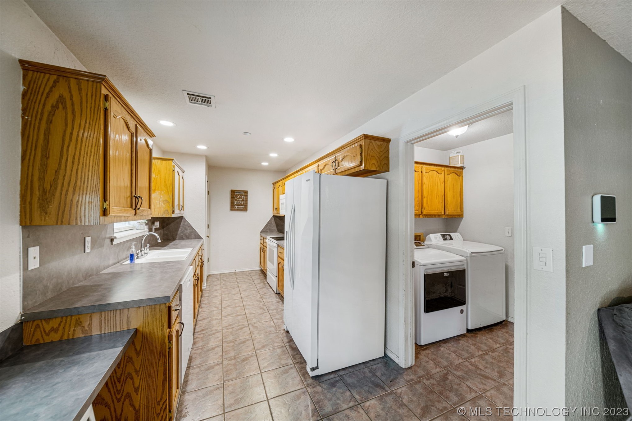 4909 E Chestnut Drive