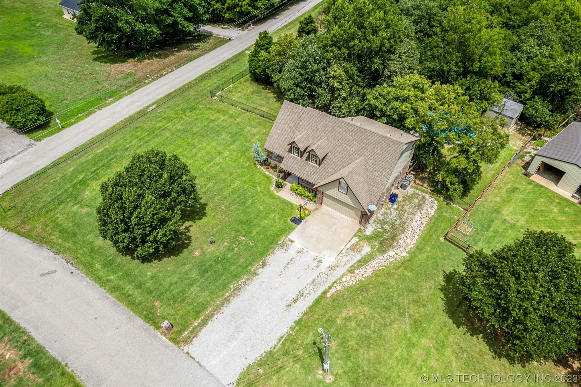 4909 E Chestnut Drive