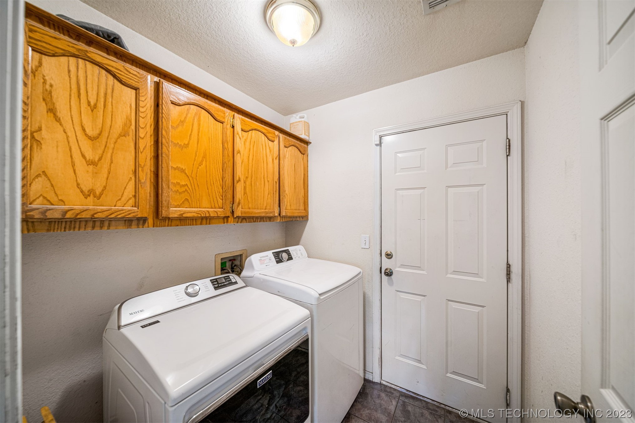 4909 E Chestnut Drive