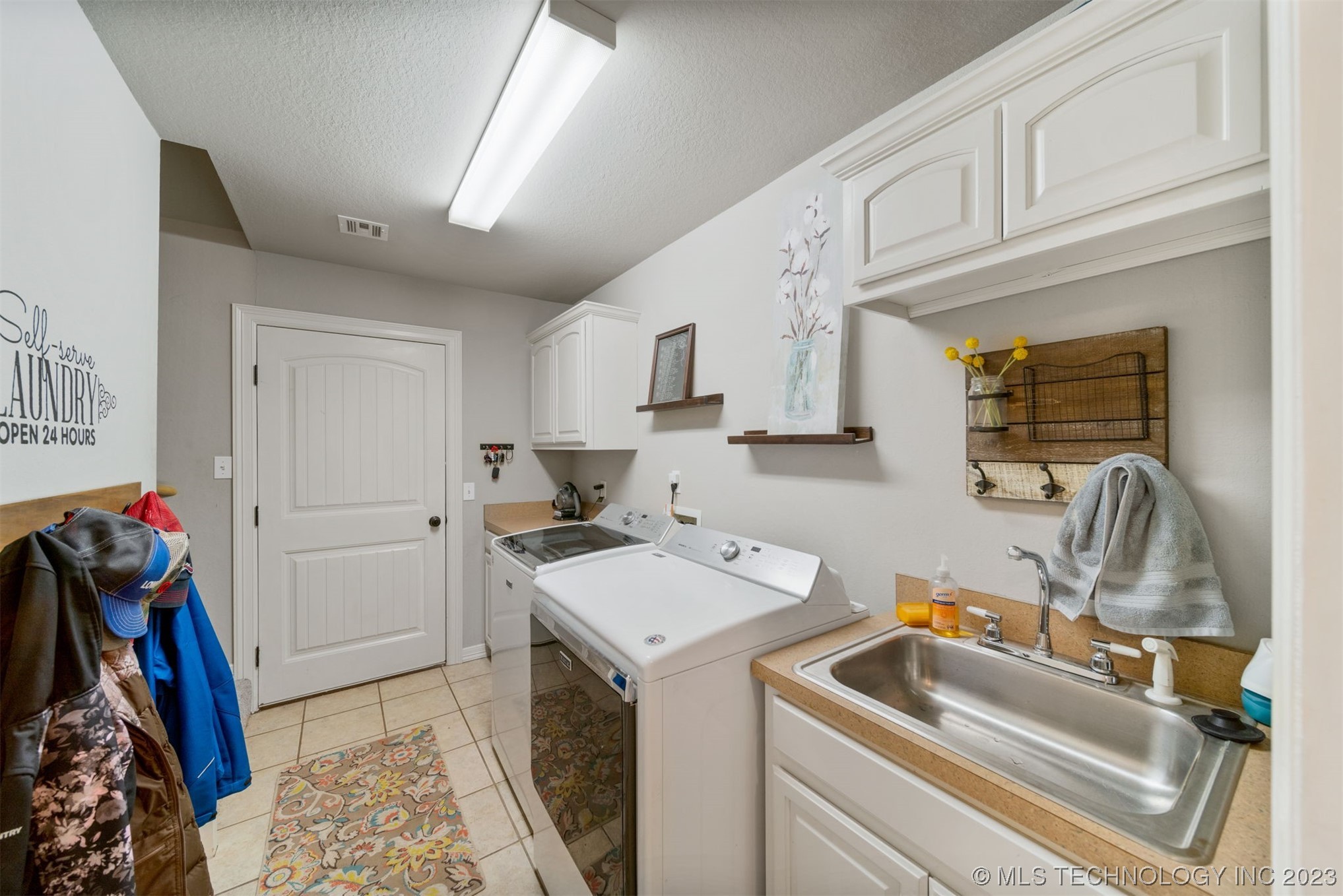 25232 Willow Tree Court