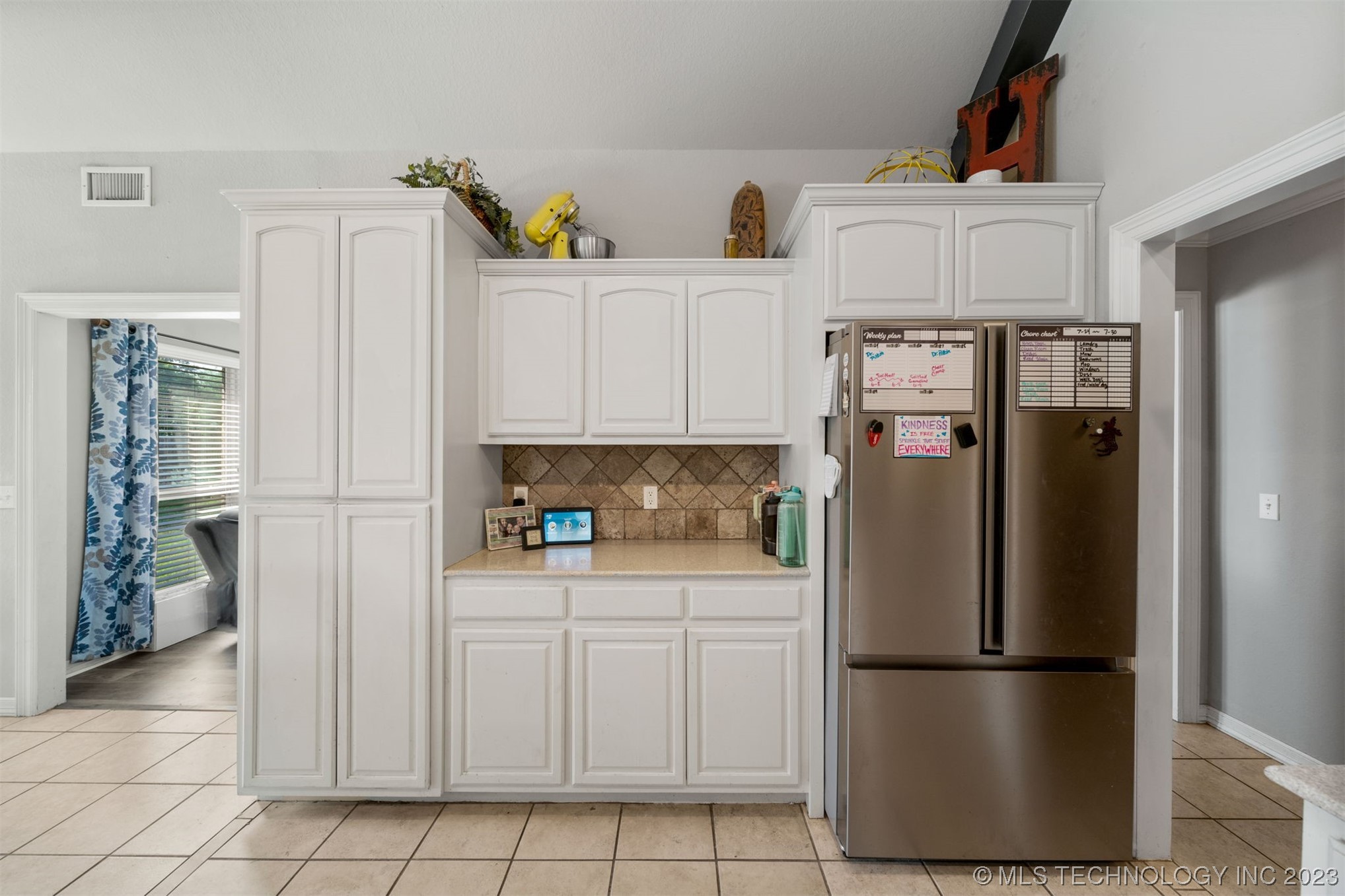 25232 Willow Tree Court