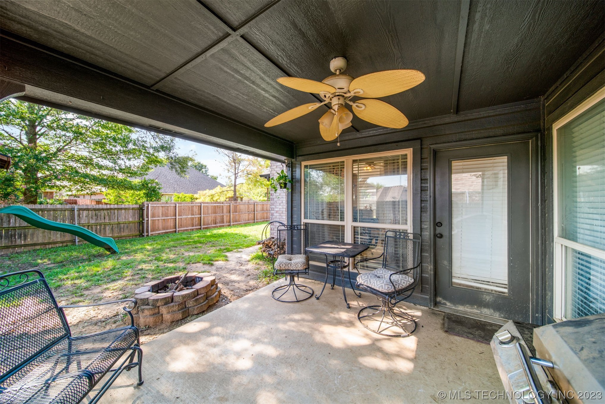 25232 Willow Tree Court