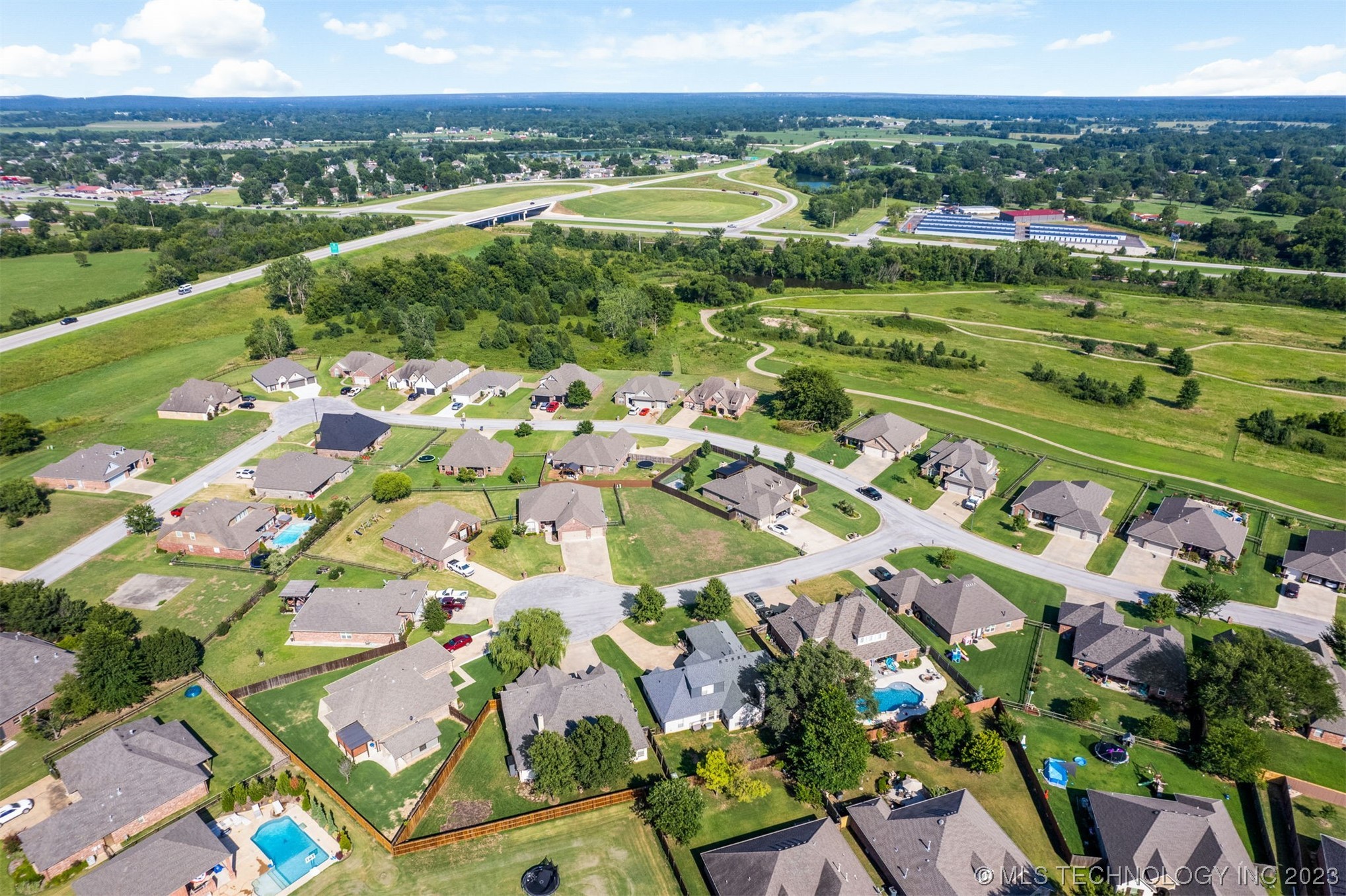 25232 Willow Tree Court