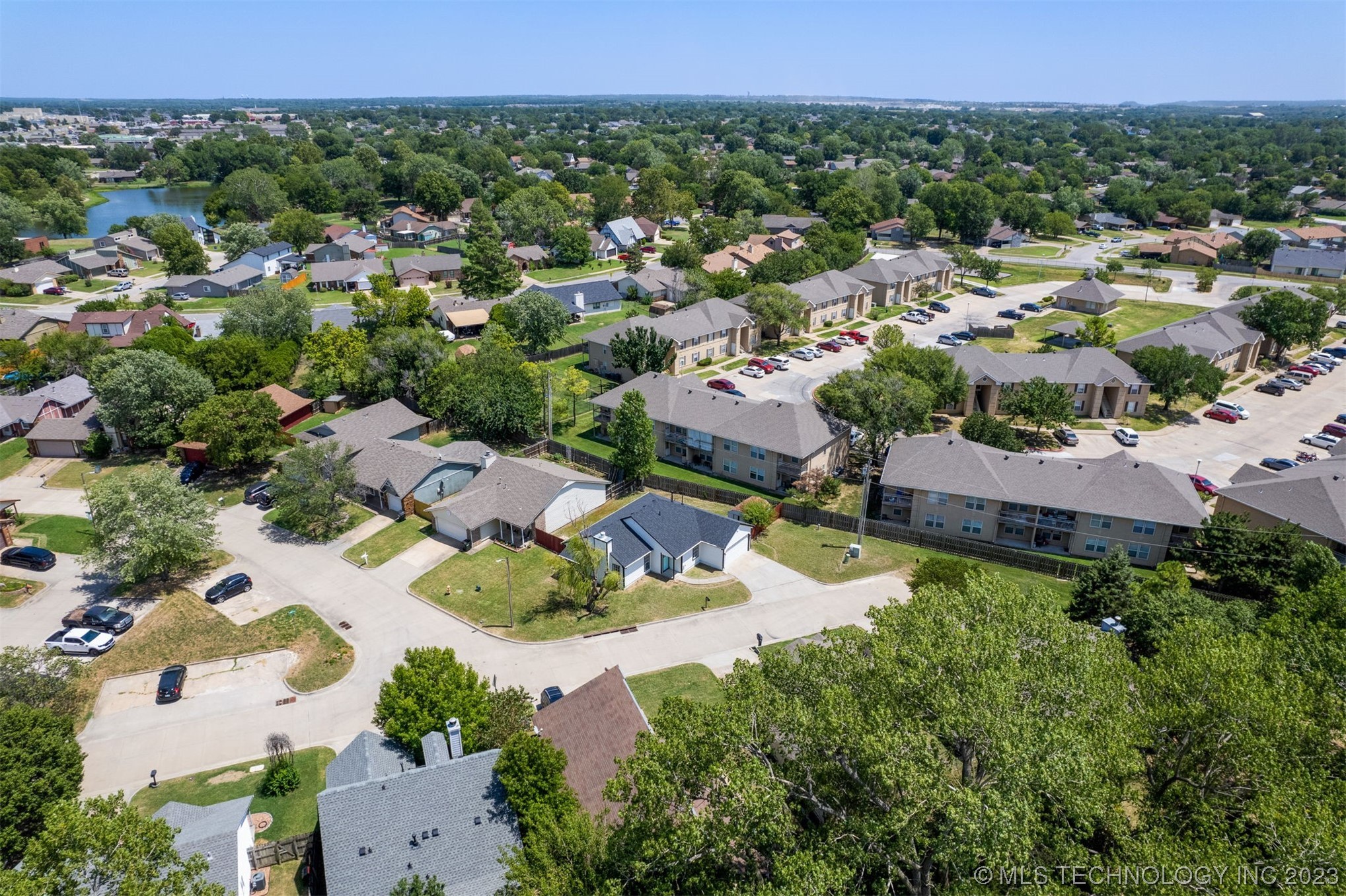 8401 N 116th East Place