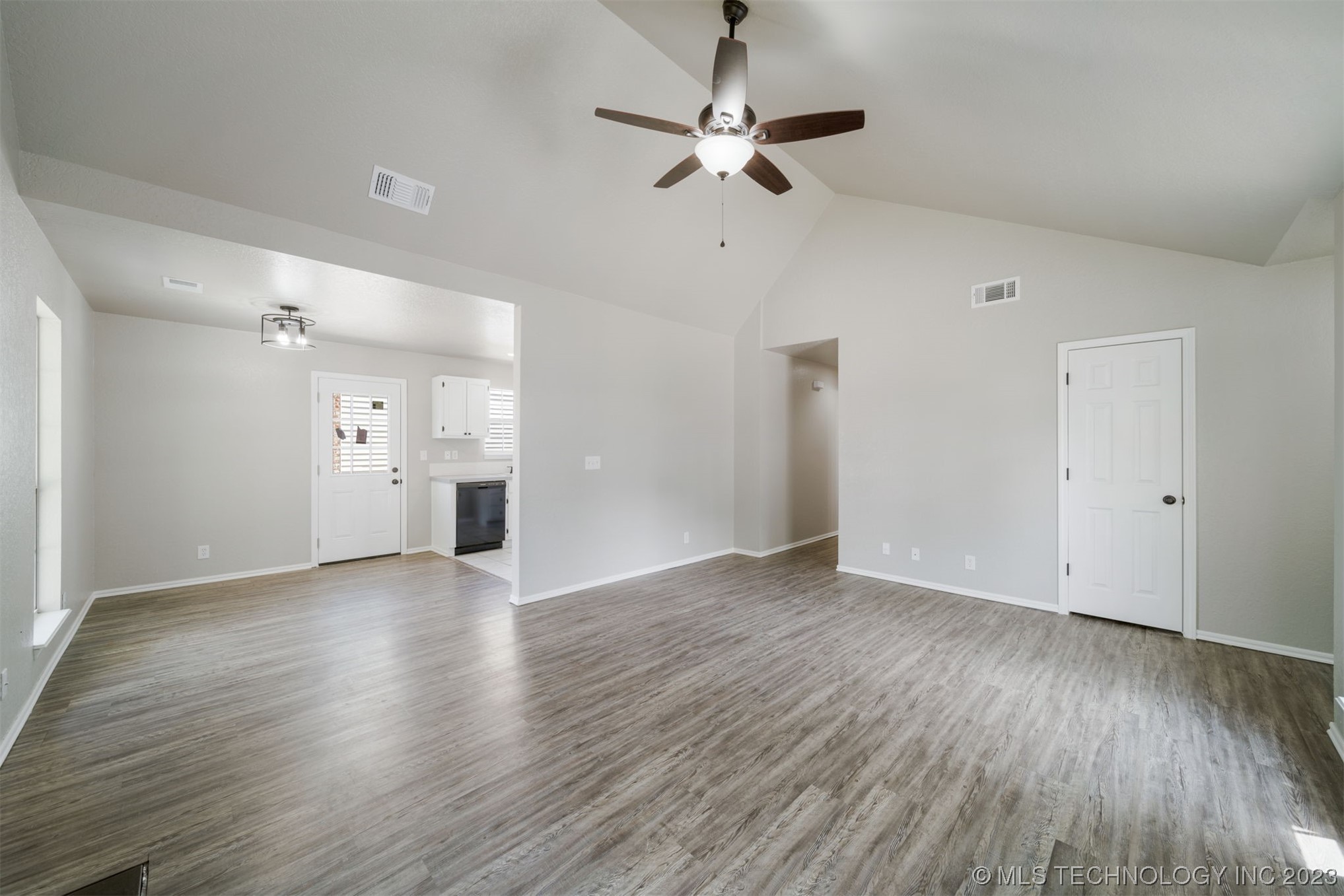 8401 N 116th East Place