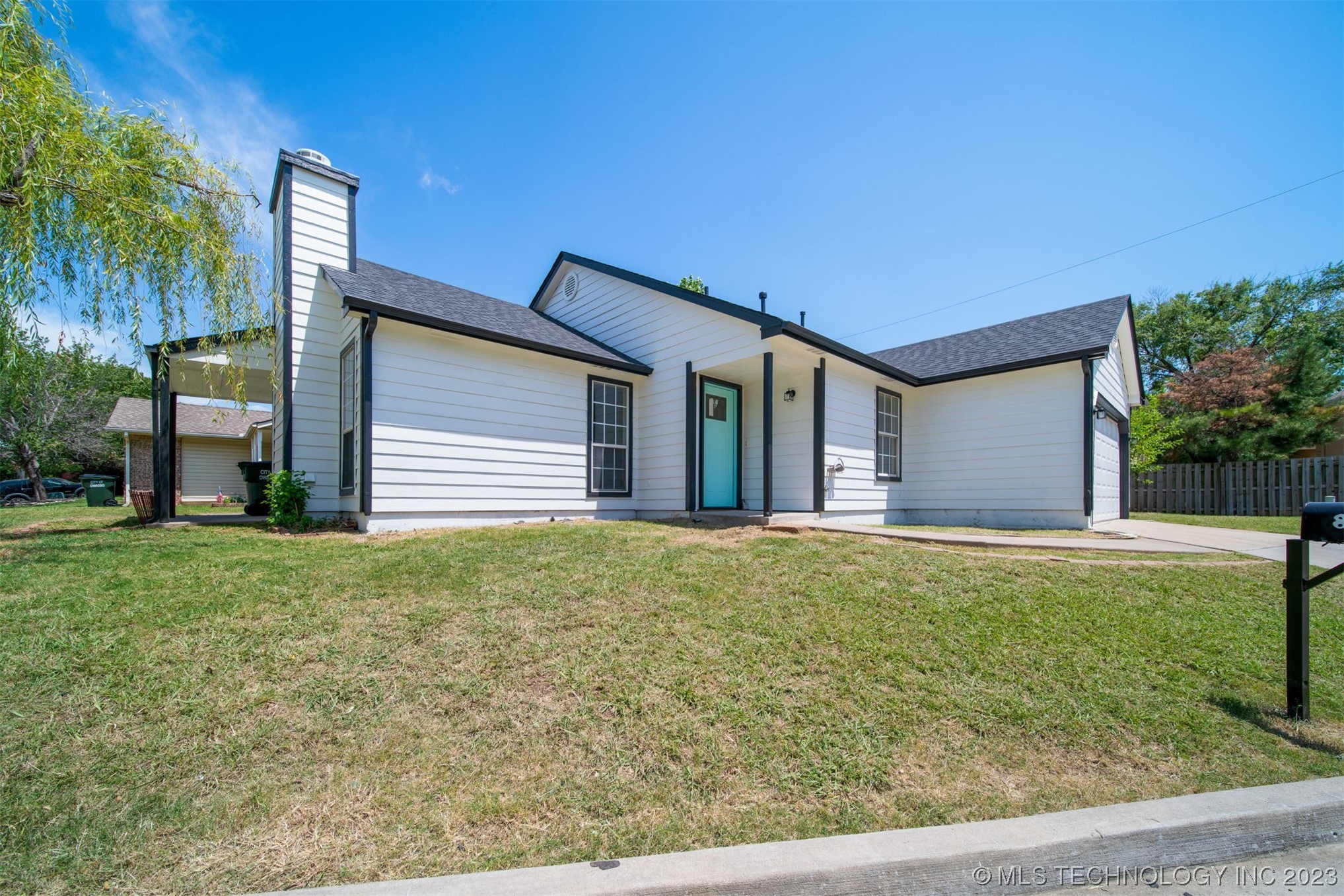 8401 N 116th East Place