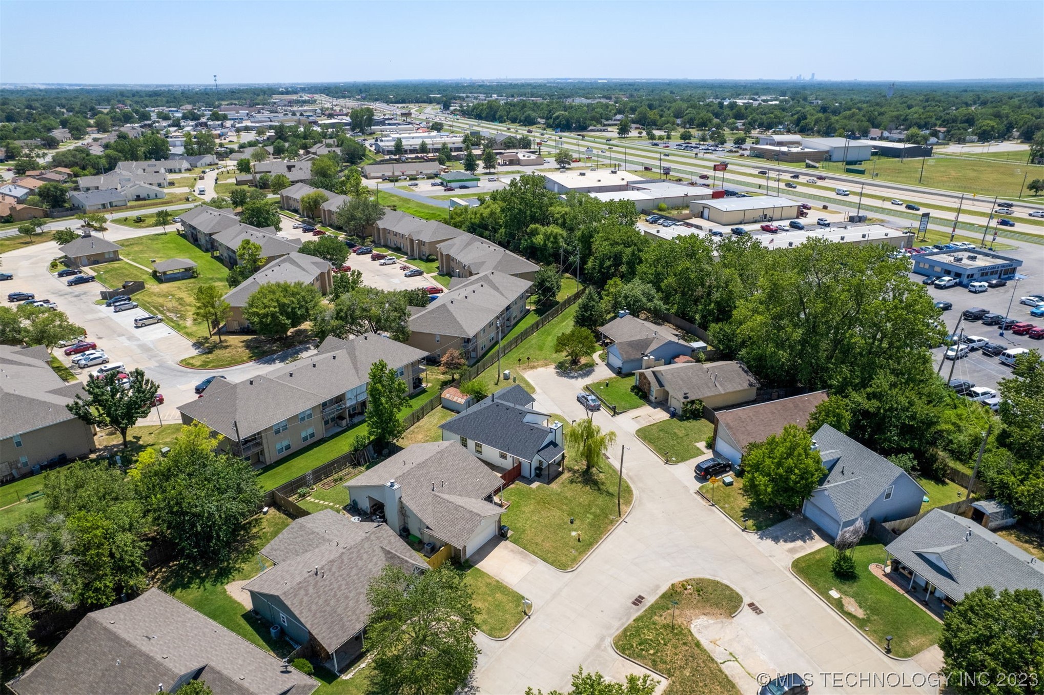 8401 N 116th East Place