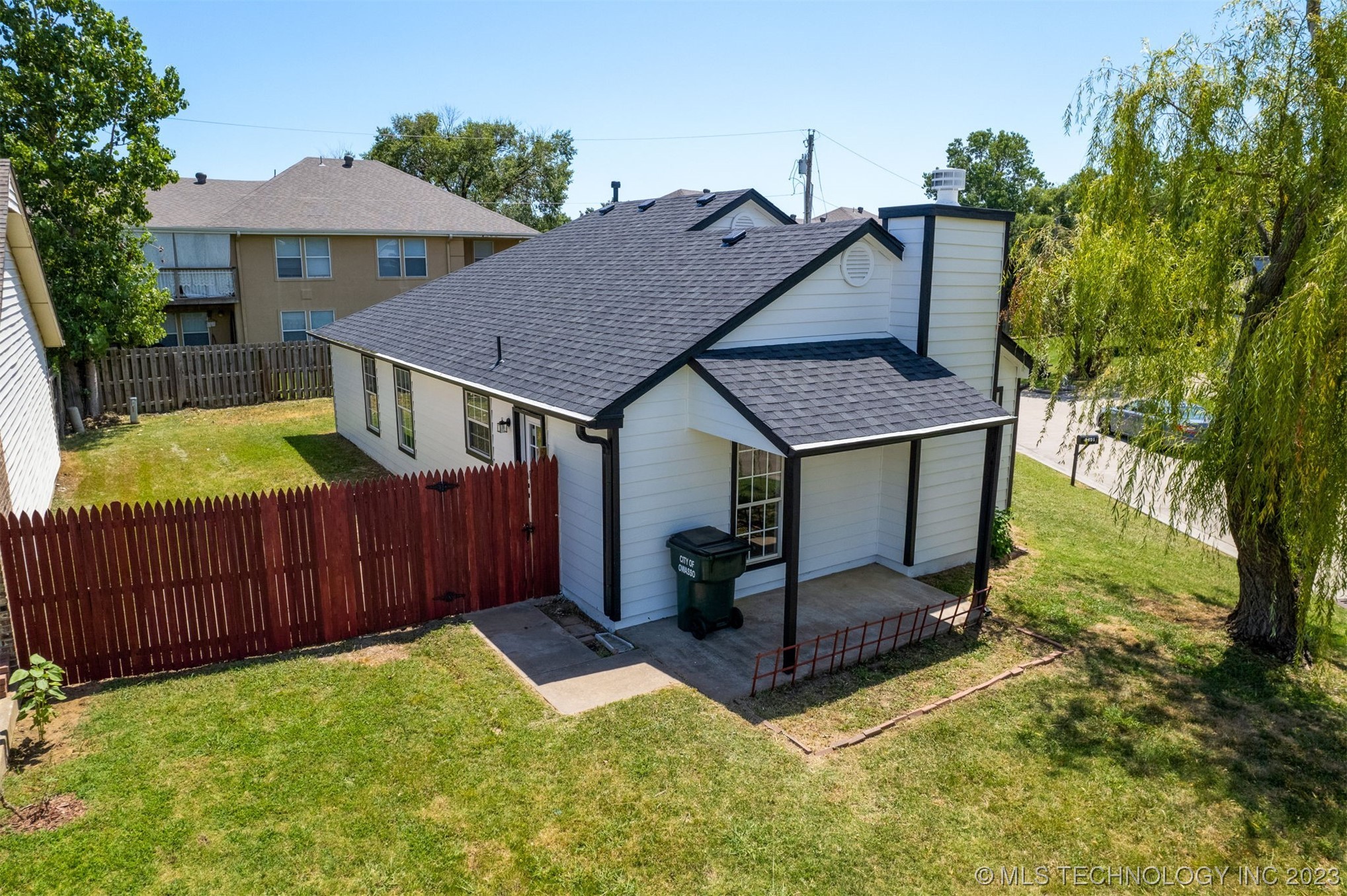 8401 N 116th East Place