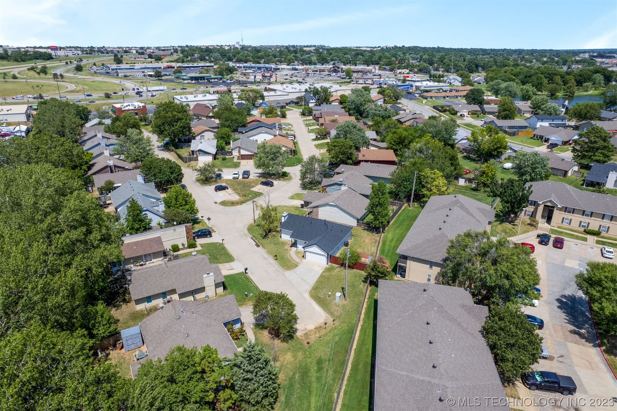 8401 N 116th East Place