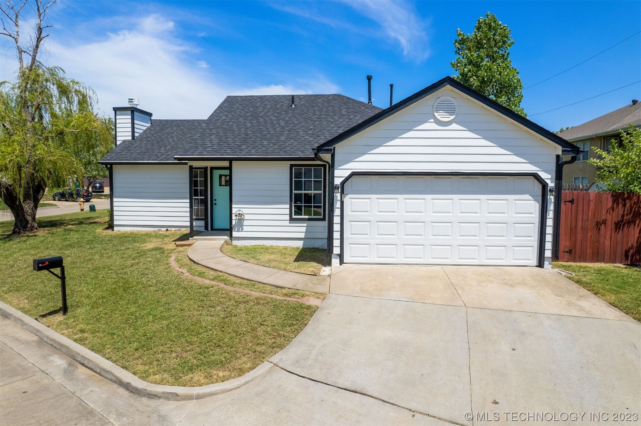 8401 N 116th East Place