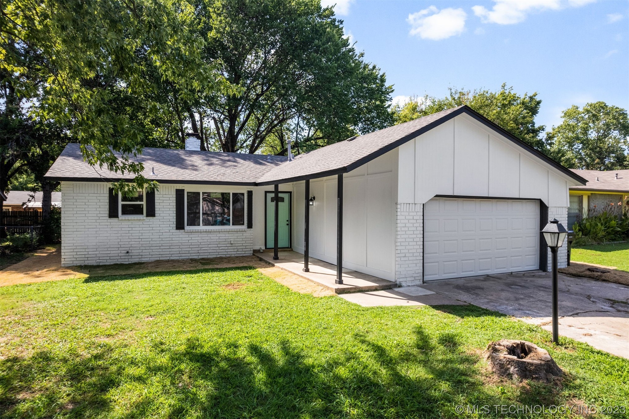 1108 N Hickory Court