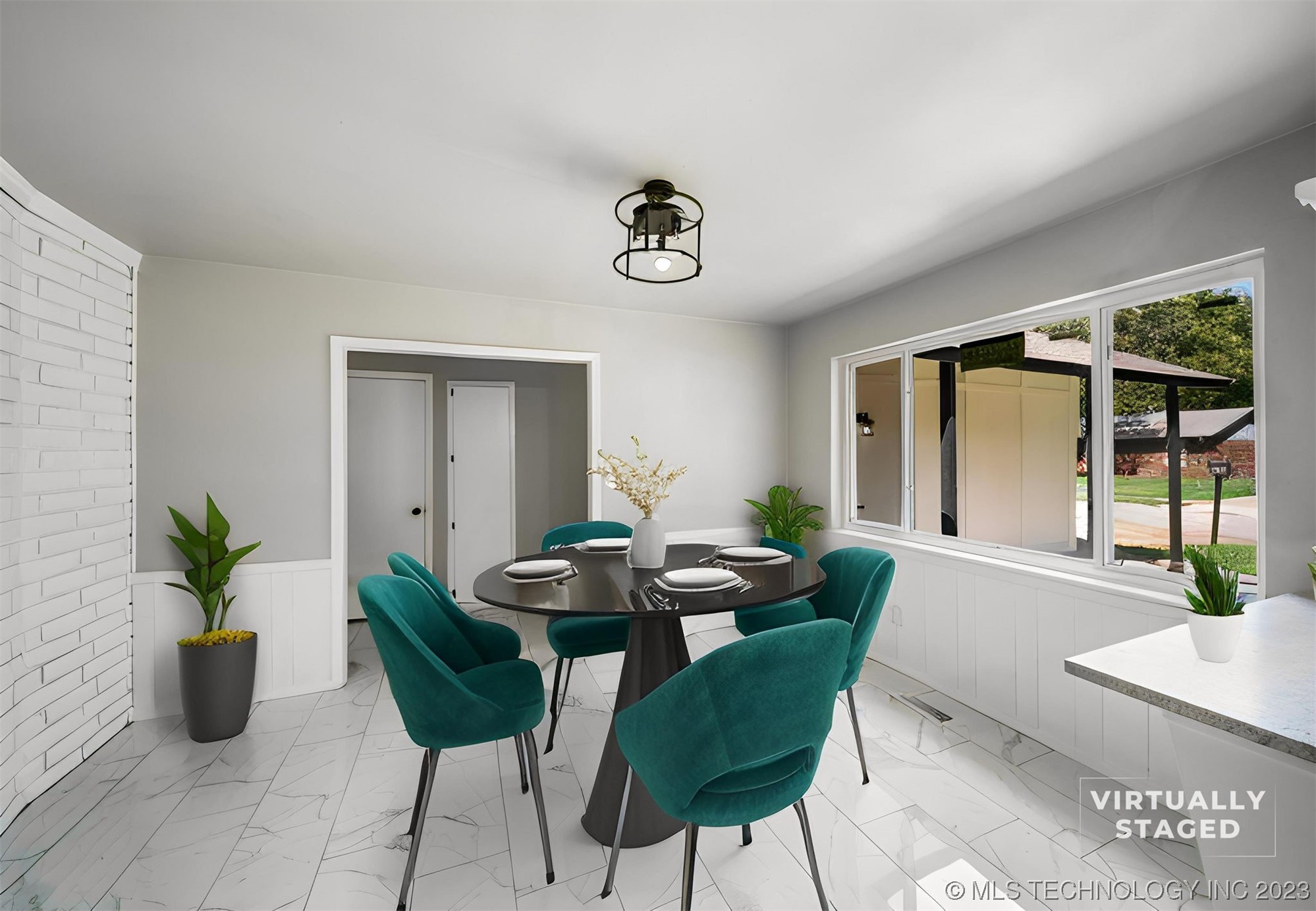 1108 N Hickory Court