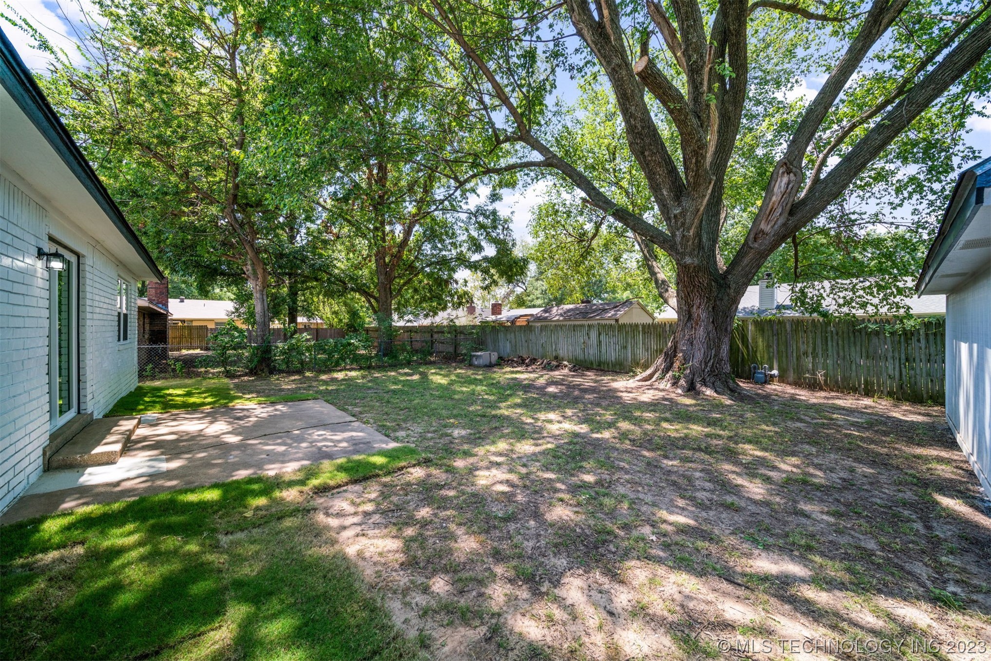 1108 N Hickory Court