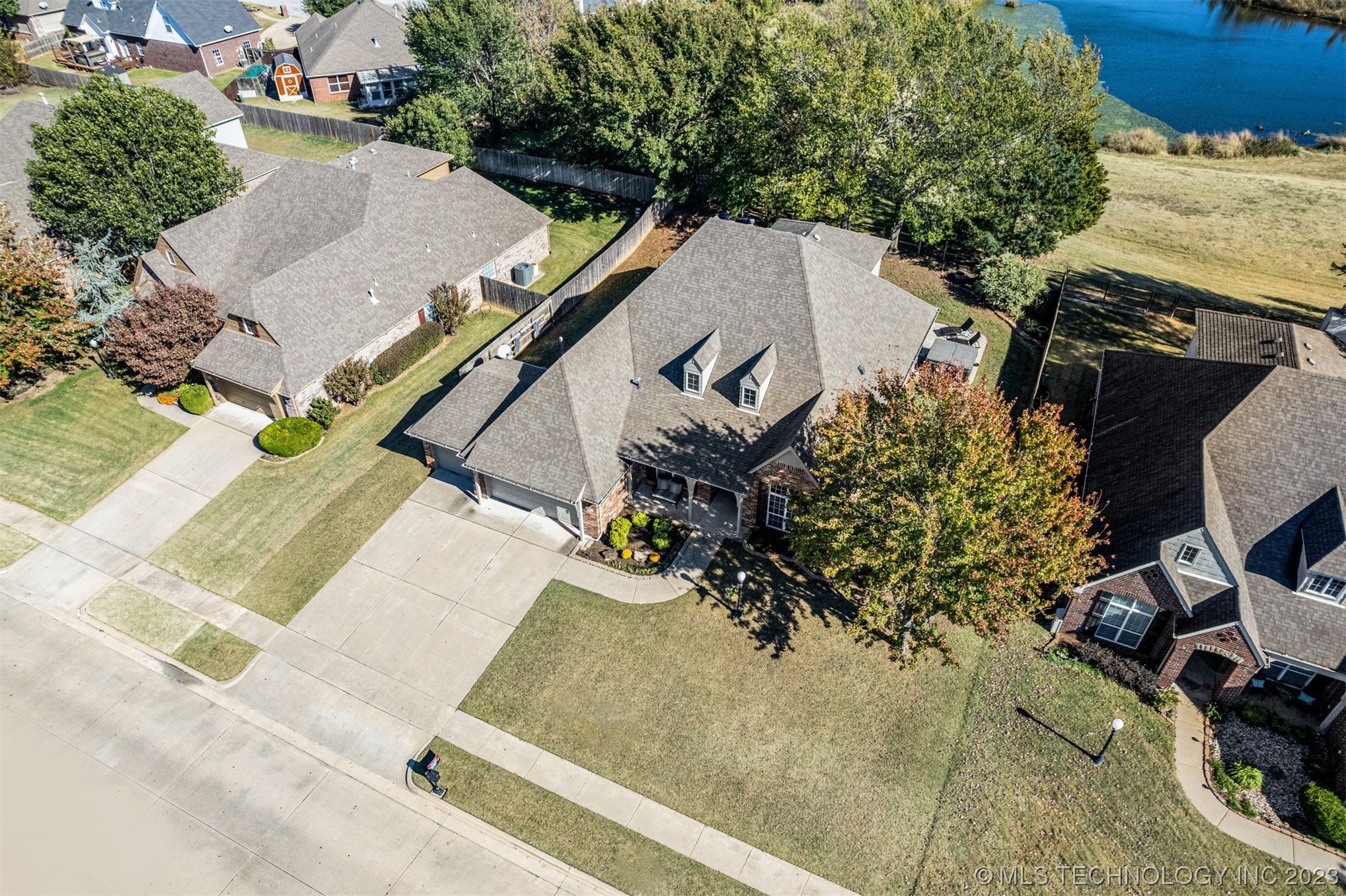 9405 N 105th East Avenue