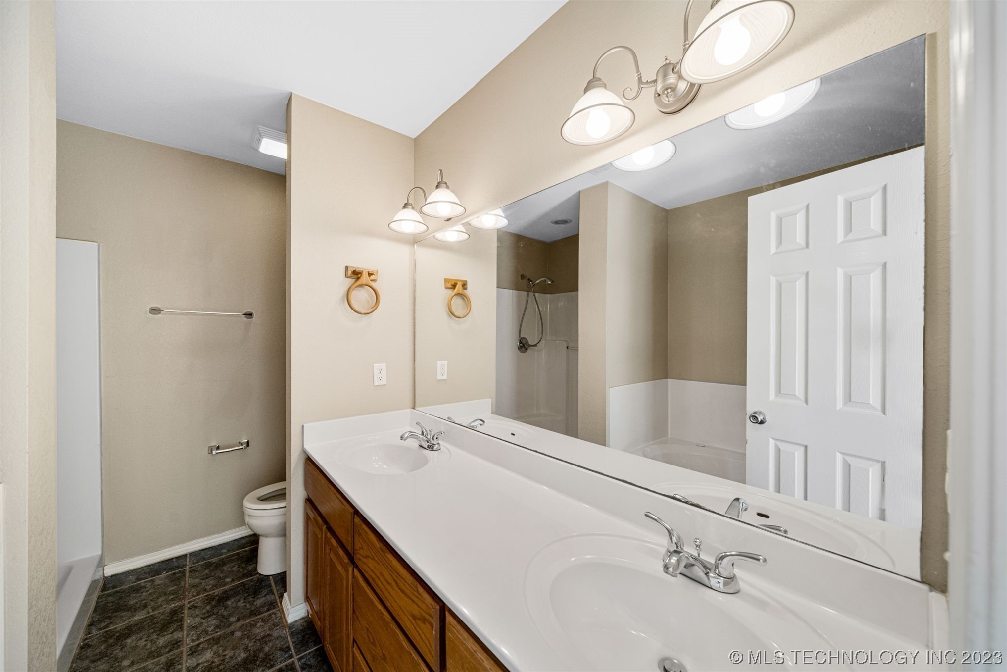 14024 S 261st East Avenue