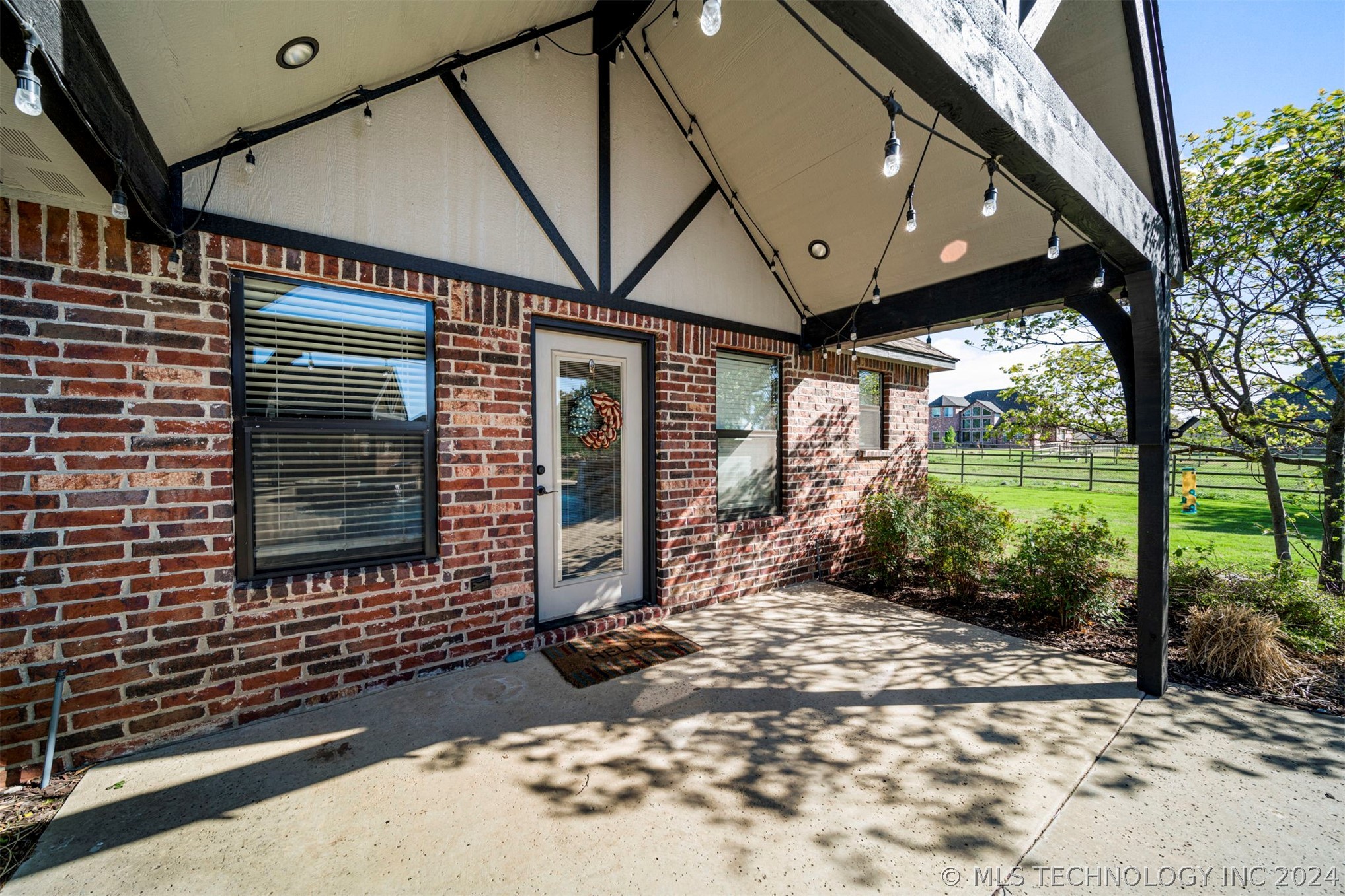 6412 N Twin Creeks Drive
