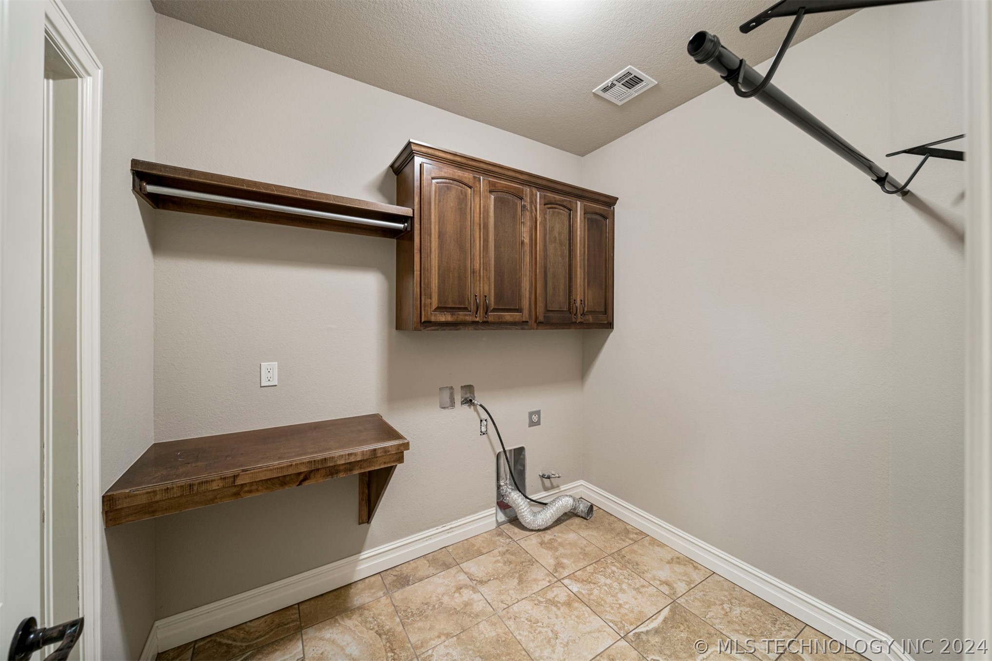 6412 N Twin Creeks Drive