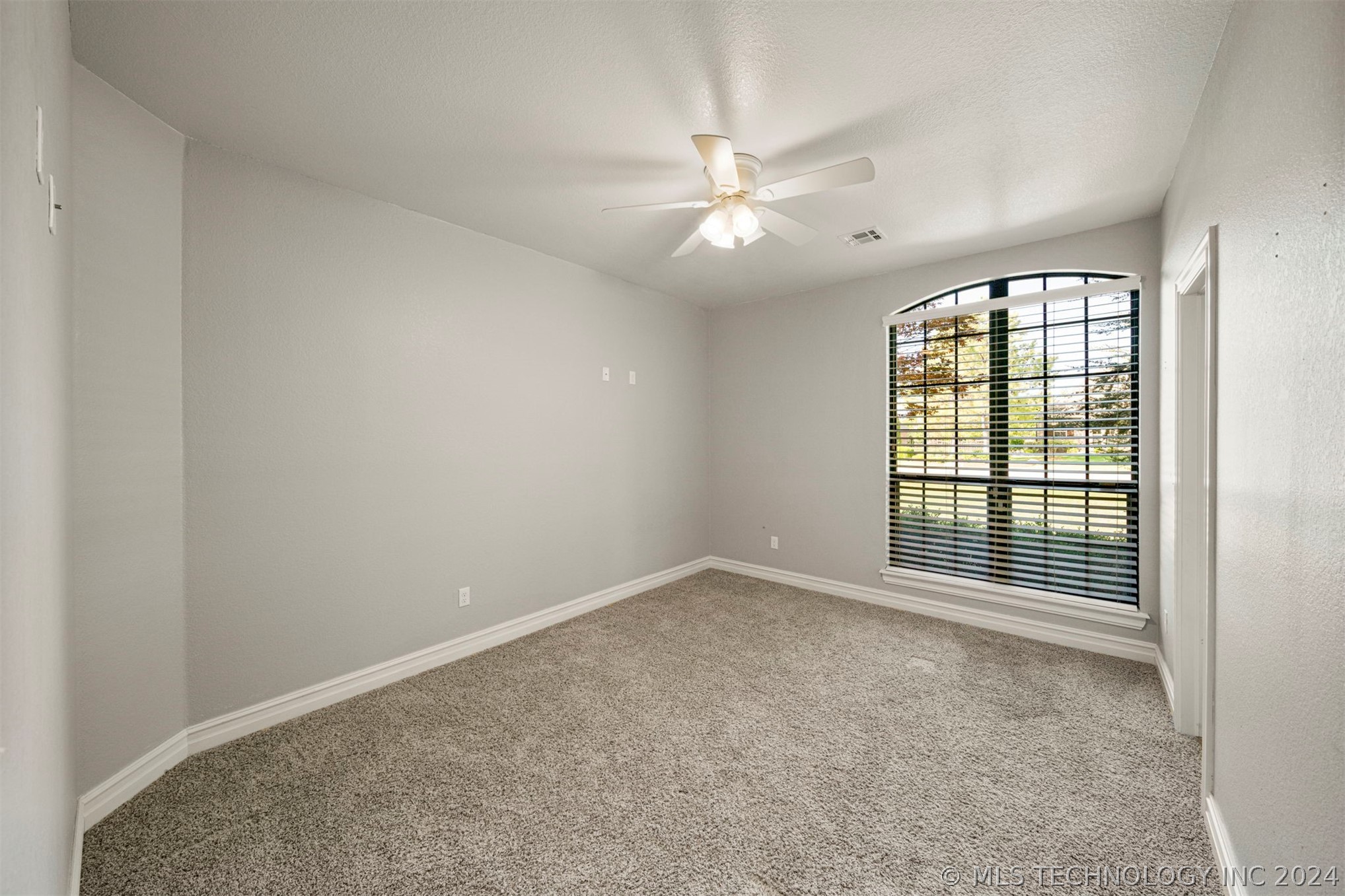 6412 N Twin Creeks Drive