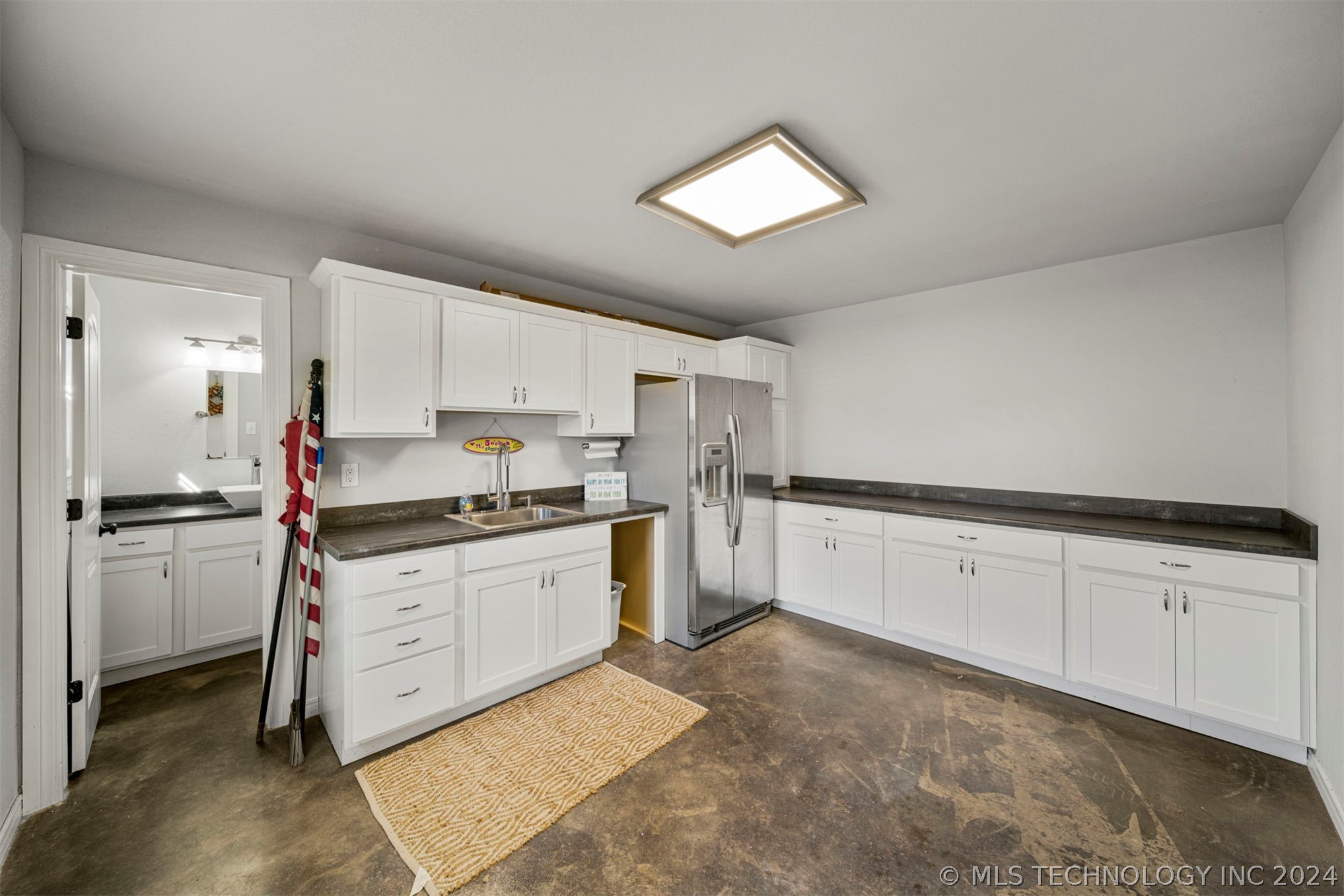 6412 N Twin Creeks Drive
