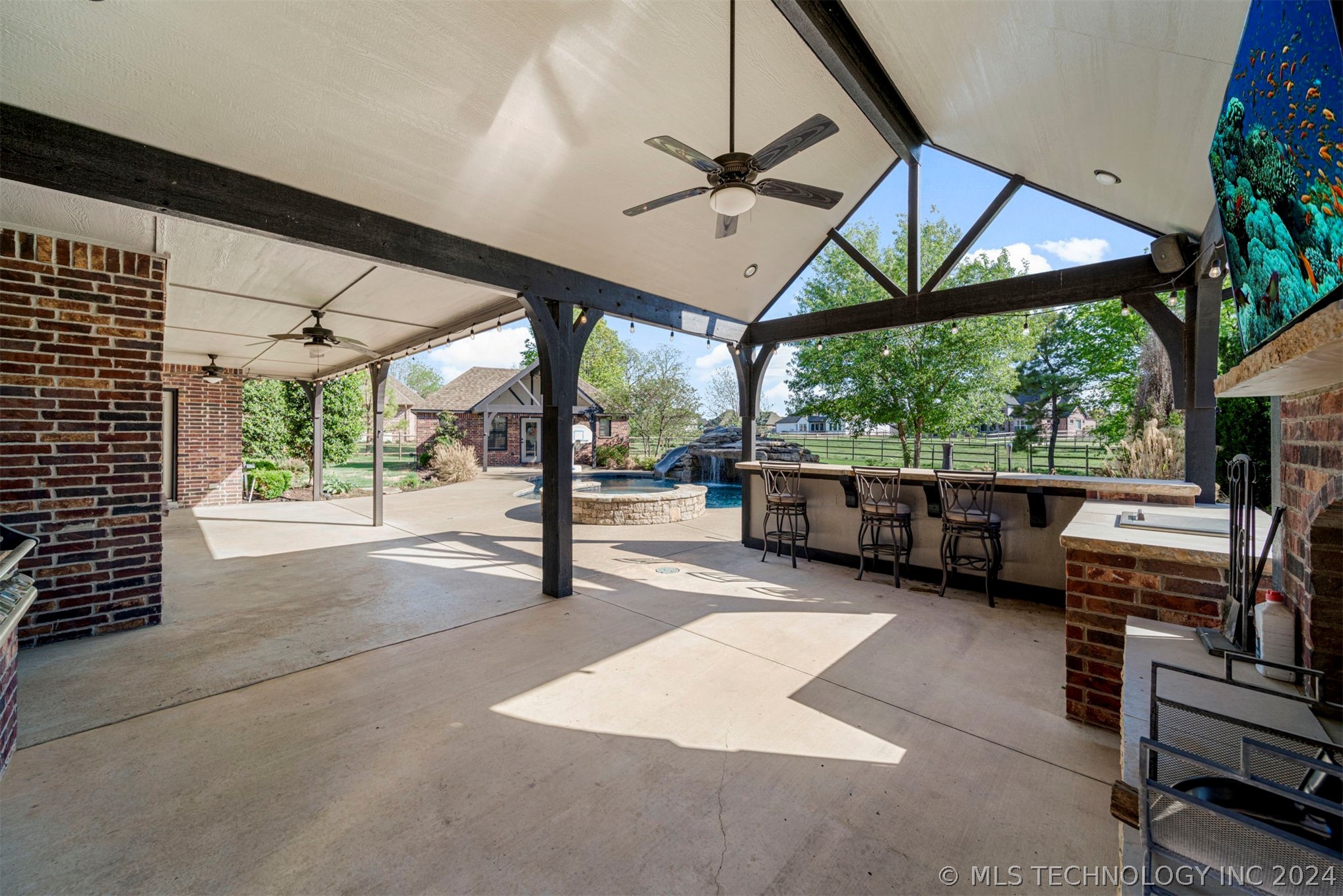 6412 N Twin Creeks Drive