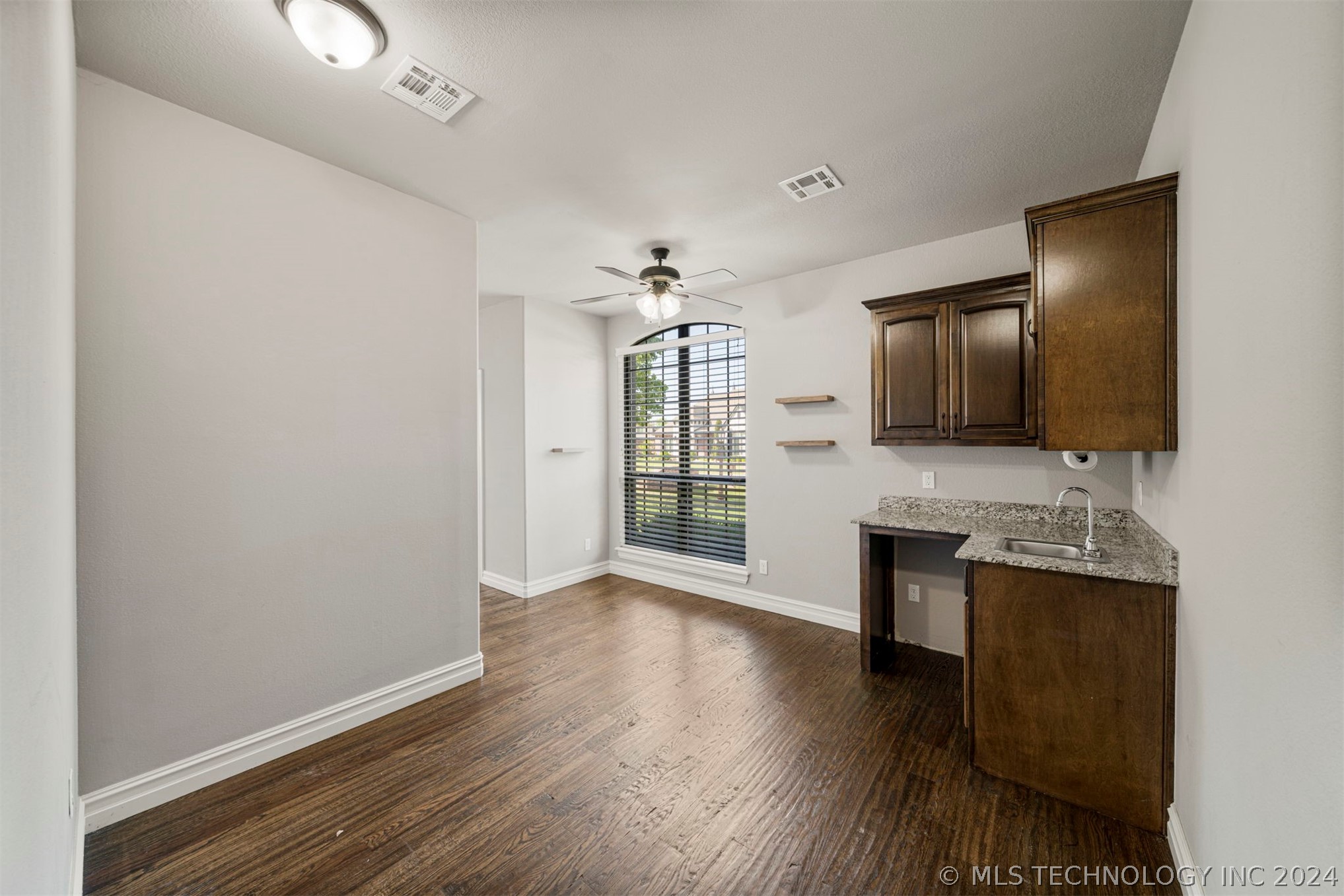 6412 N Twin Creeks Drive