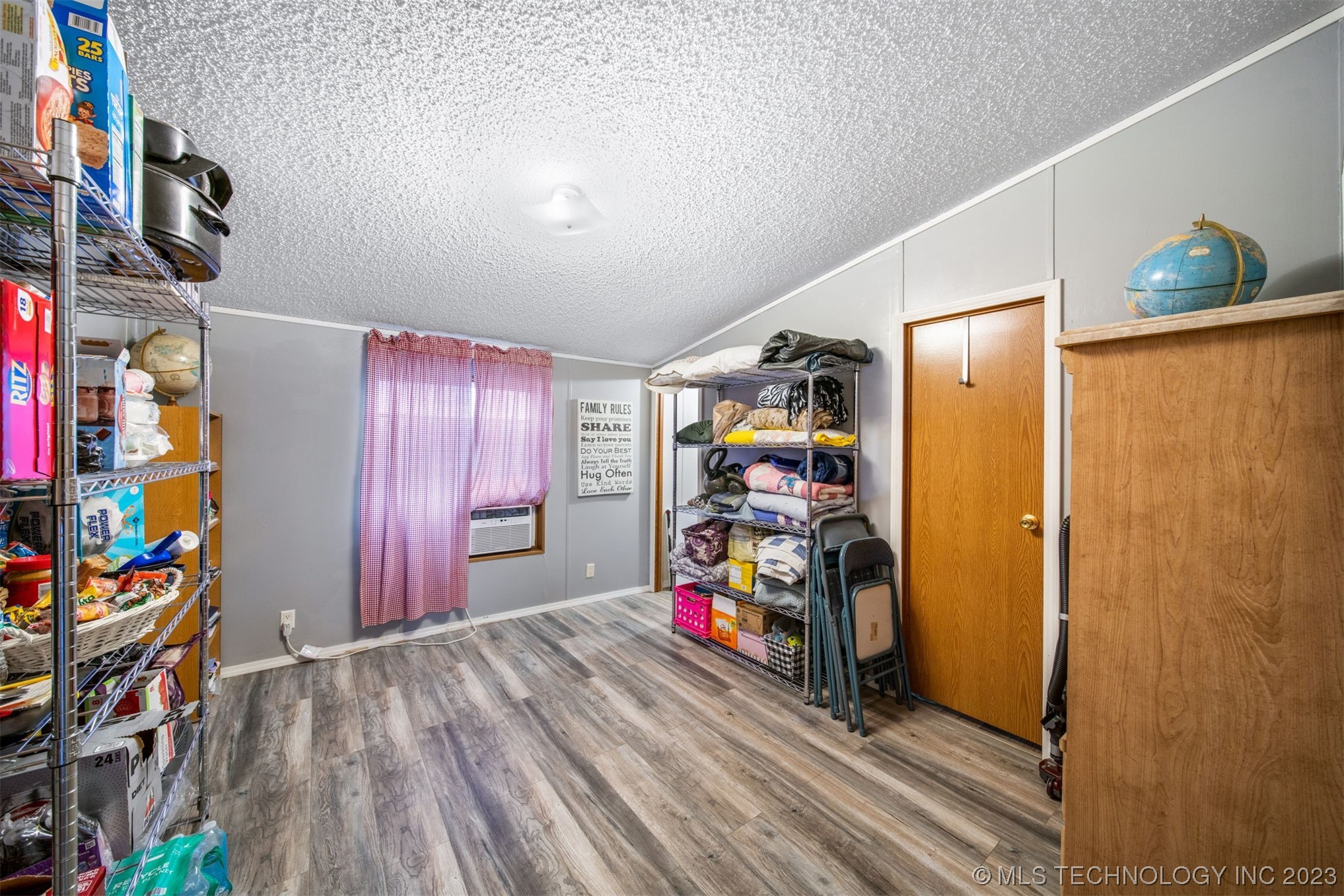 650 E 6th Street