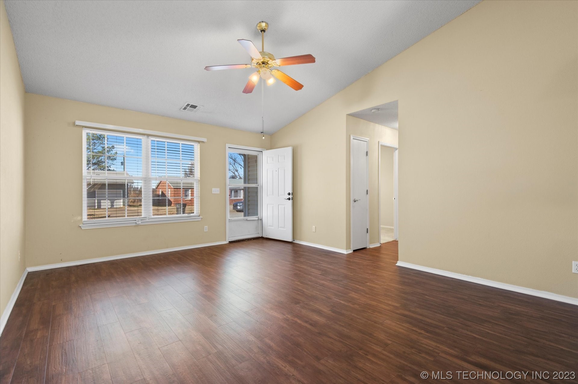 524 NE Elmhurst Avenue