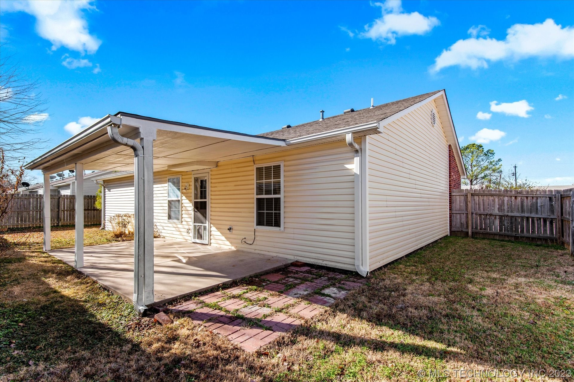 524 NE Elmhurst Avenue