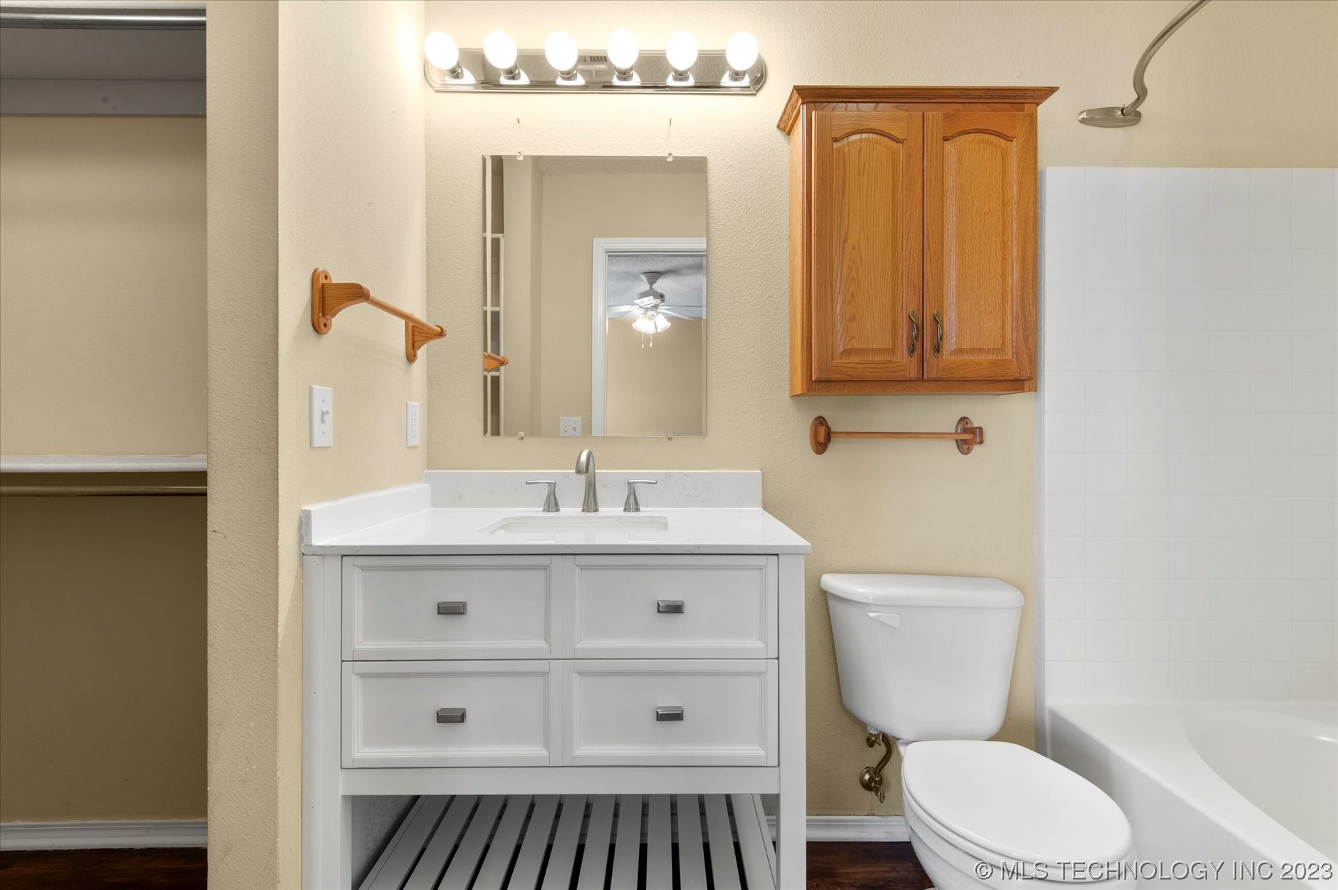 524 NE Elmhurst Avenue