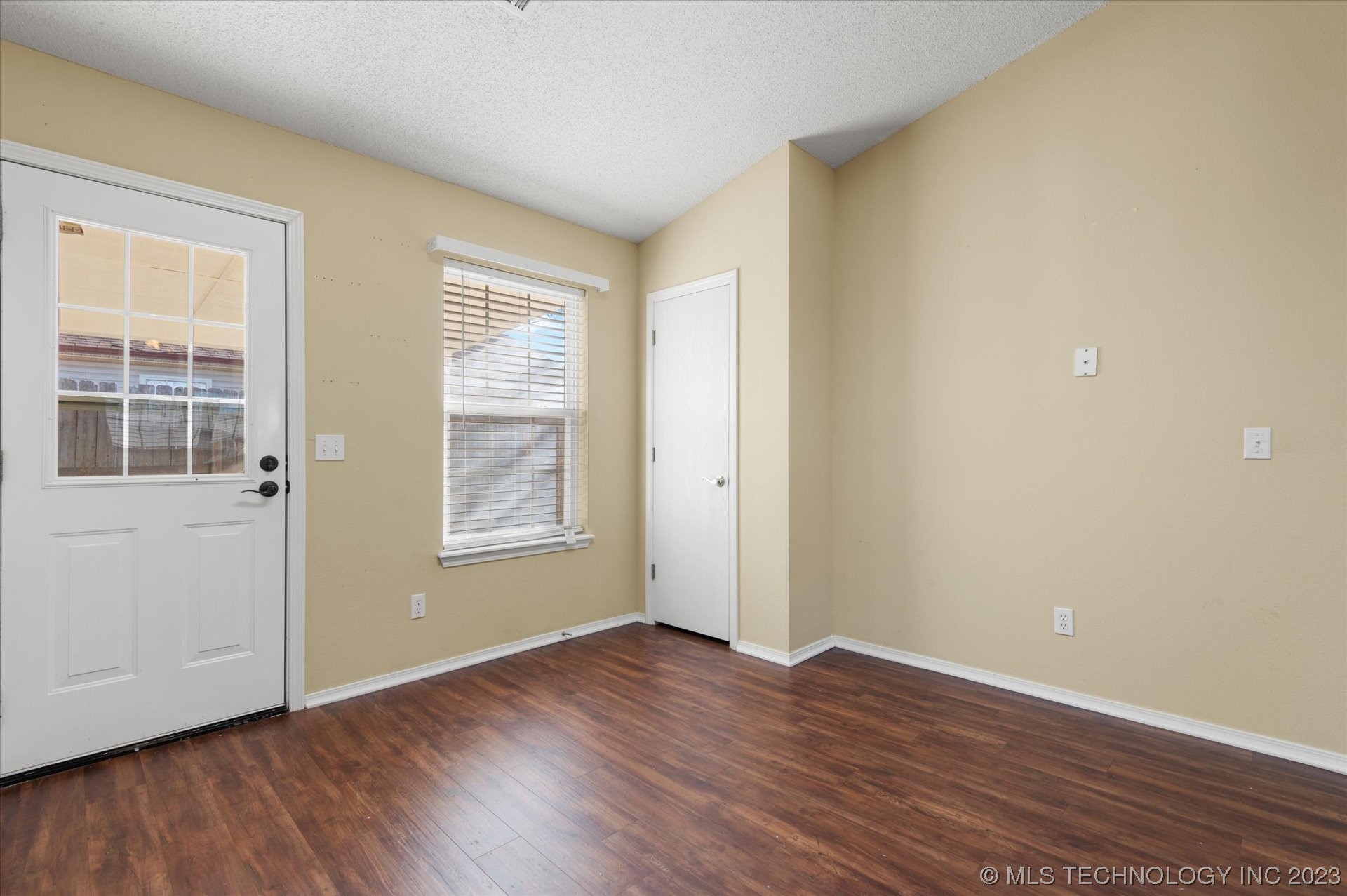 524 NE Elmhurst Avenue