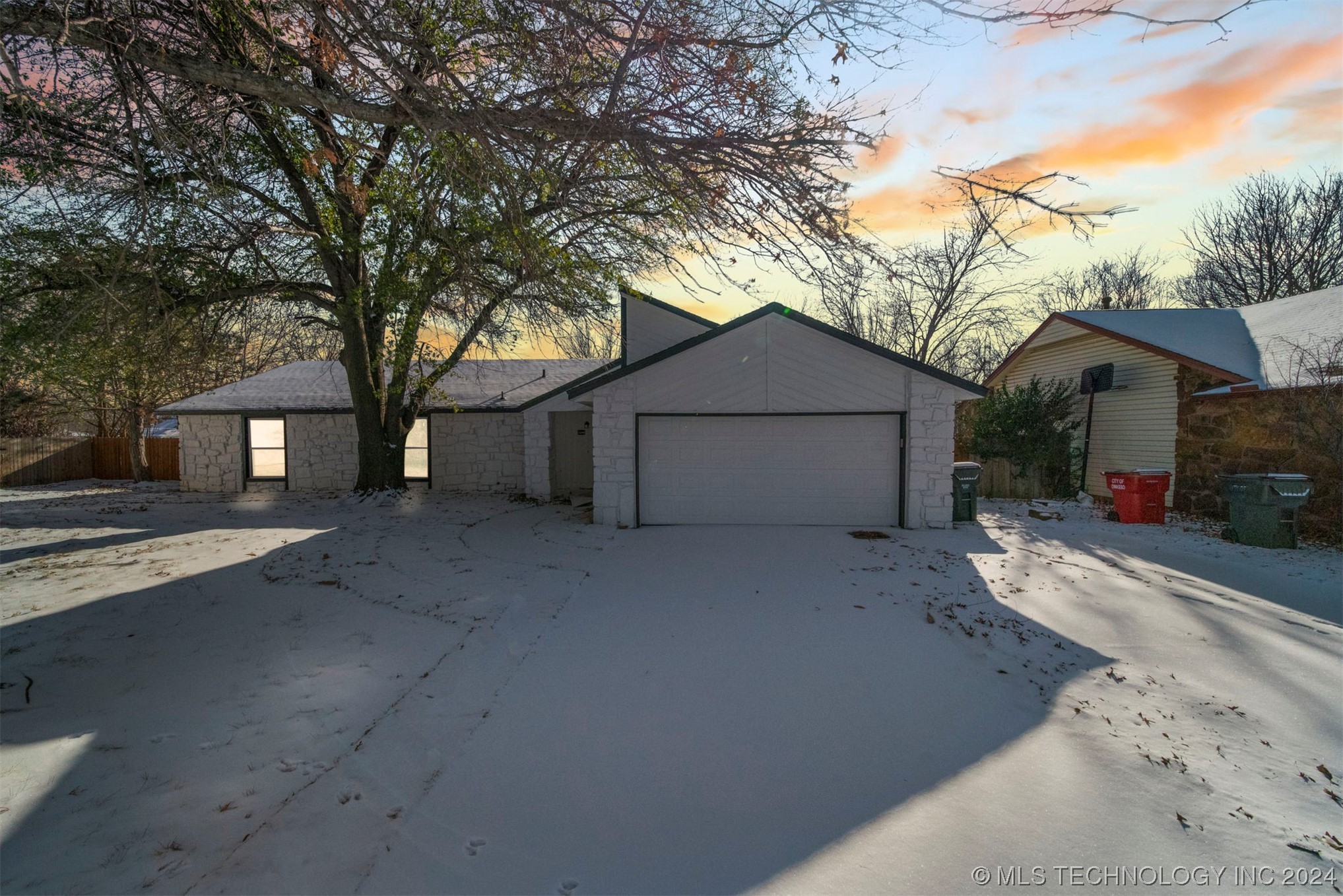 12008 E 88th Place N