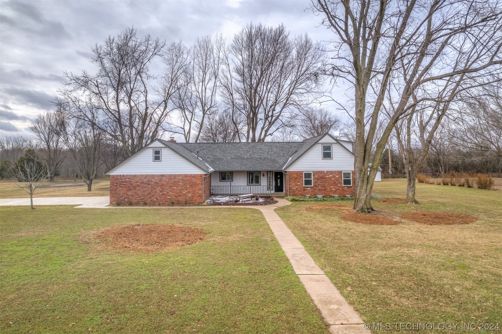 8806 N 174th East Avenue