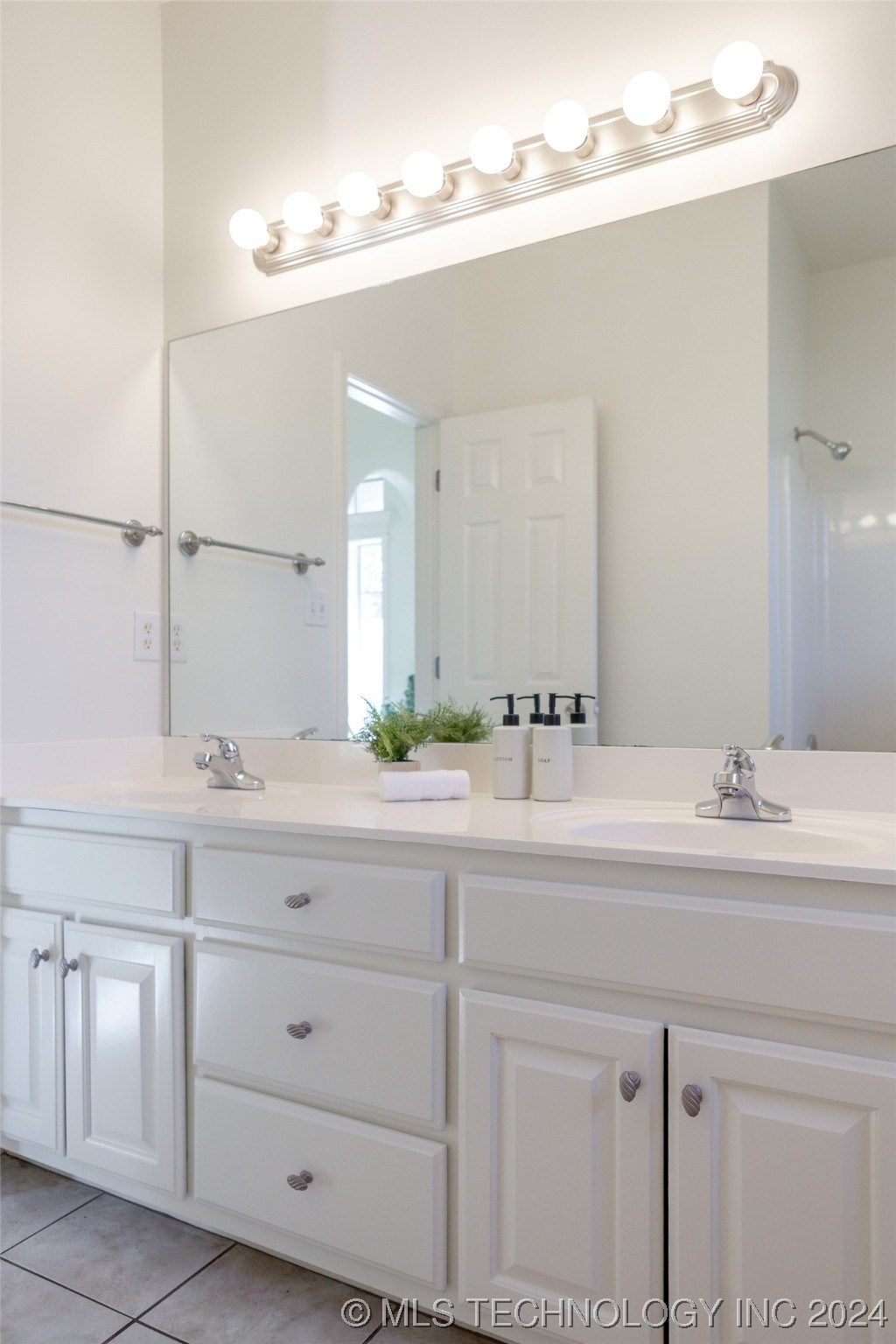 167 E Golden Rod Street