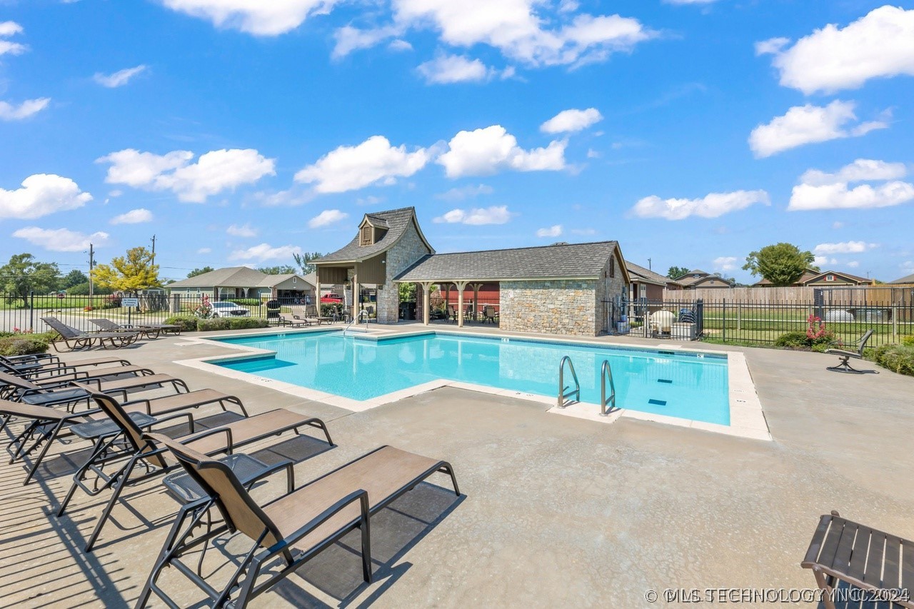 12020 E 109th Street North