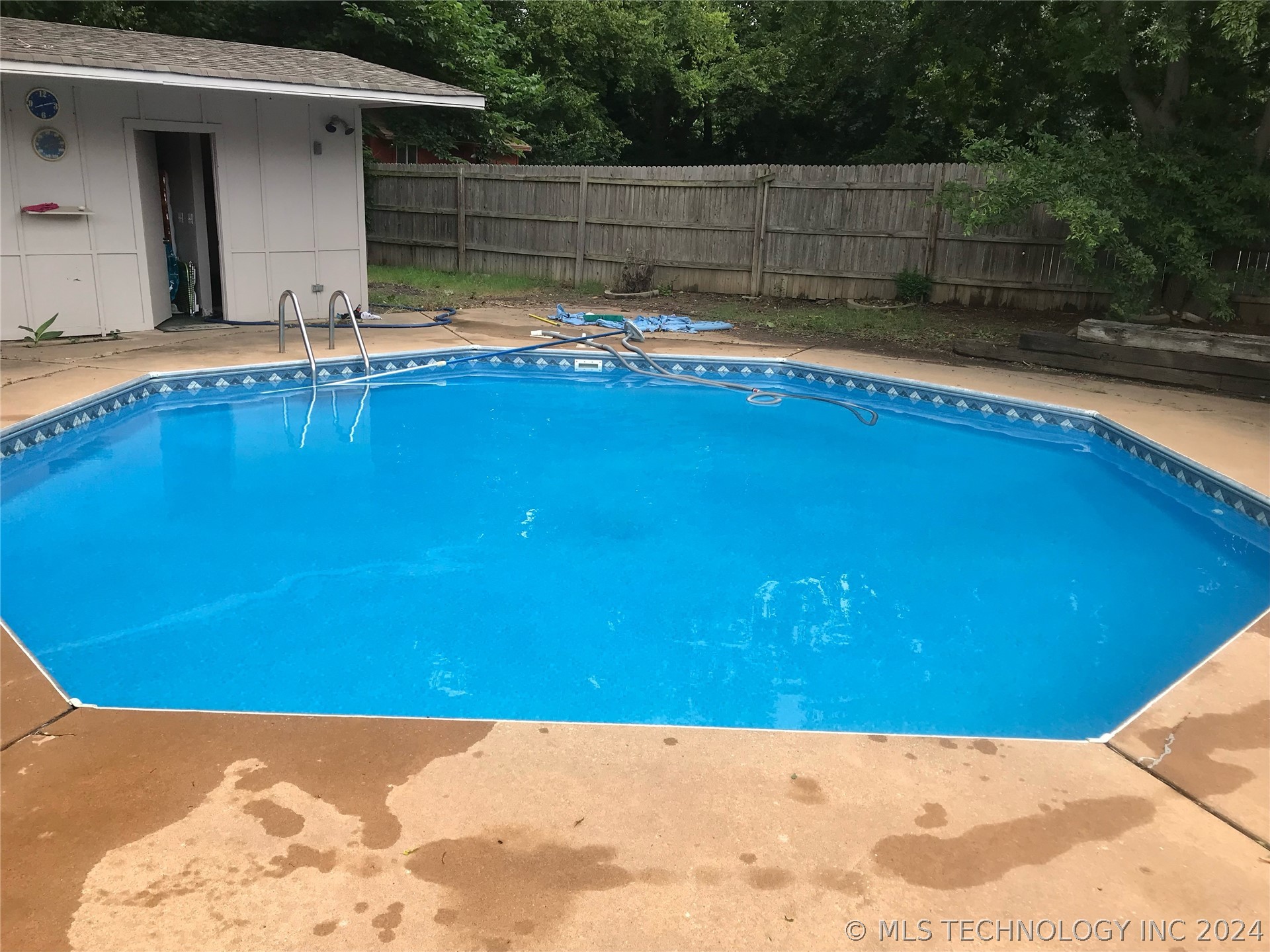 2100 W Delmar Street