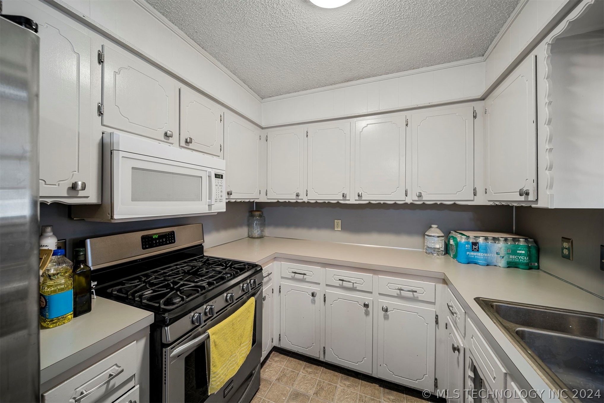 2100 W Delmar Street