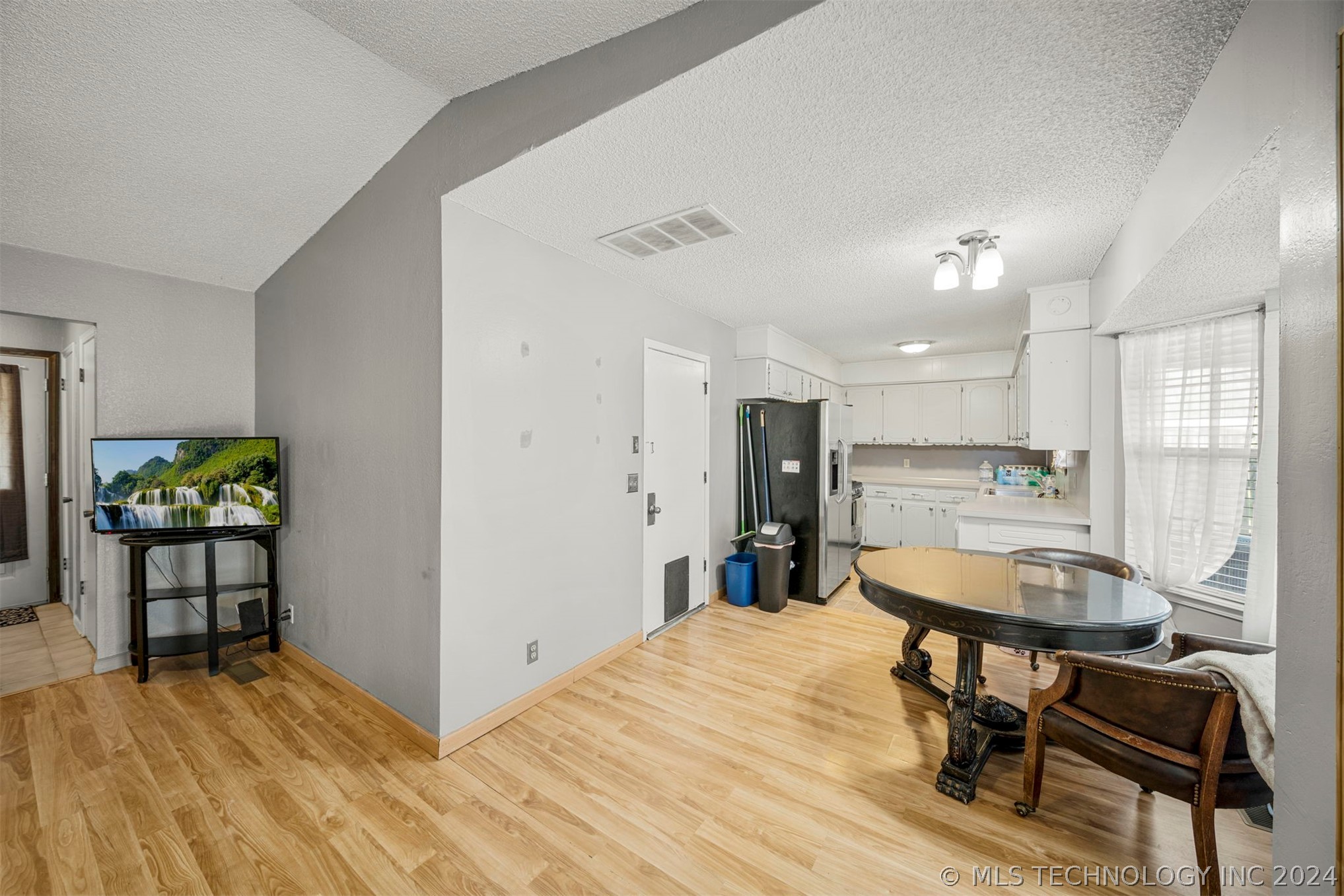 2100 W Delmar Street