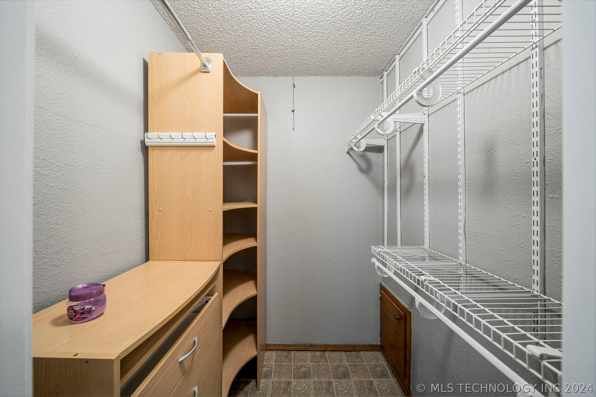 2100 W Delmar Street