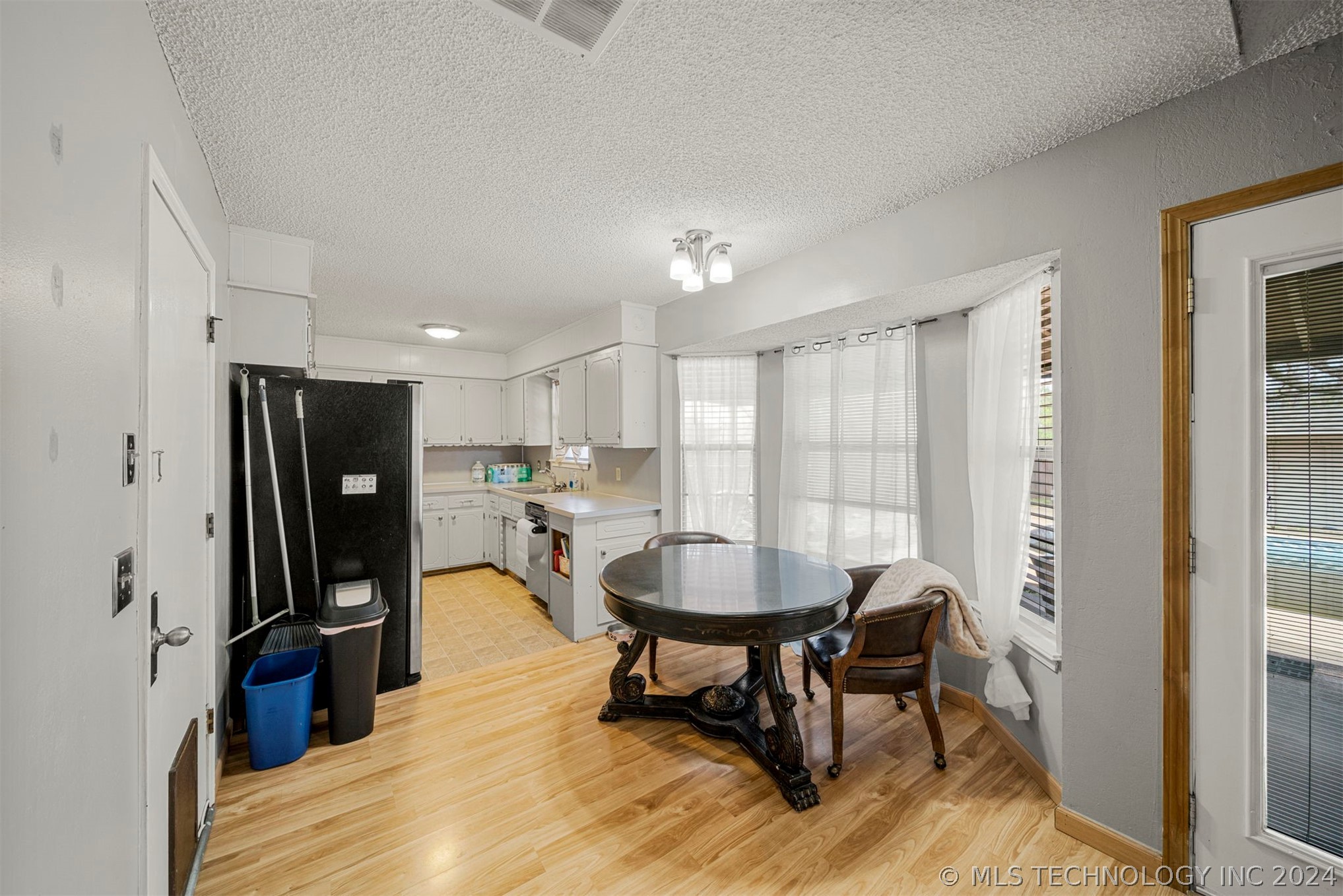 2100 W Delmar Street