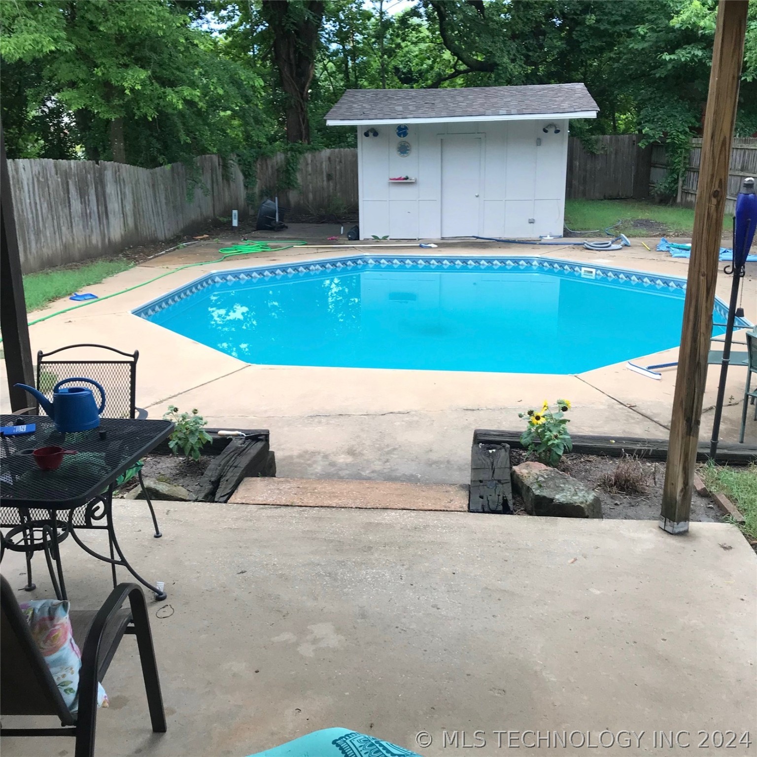 2100 W Delmar Street