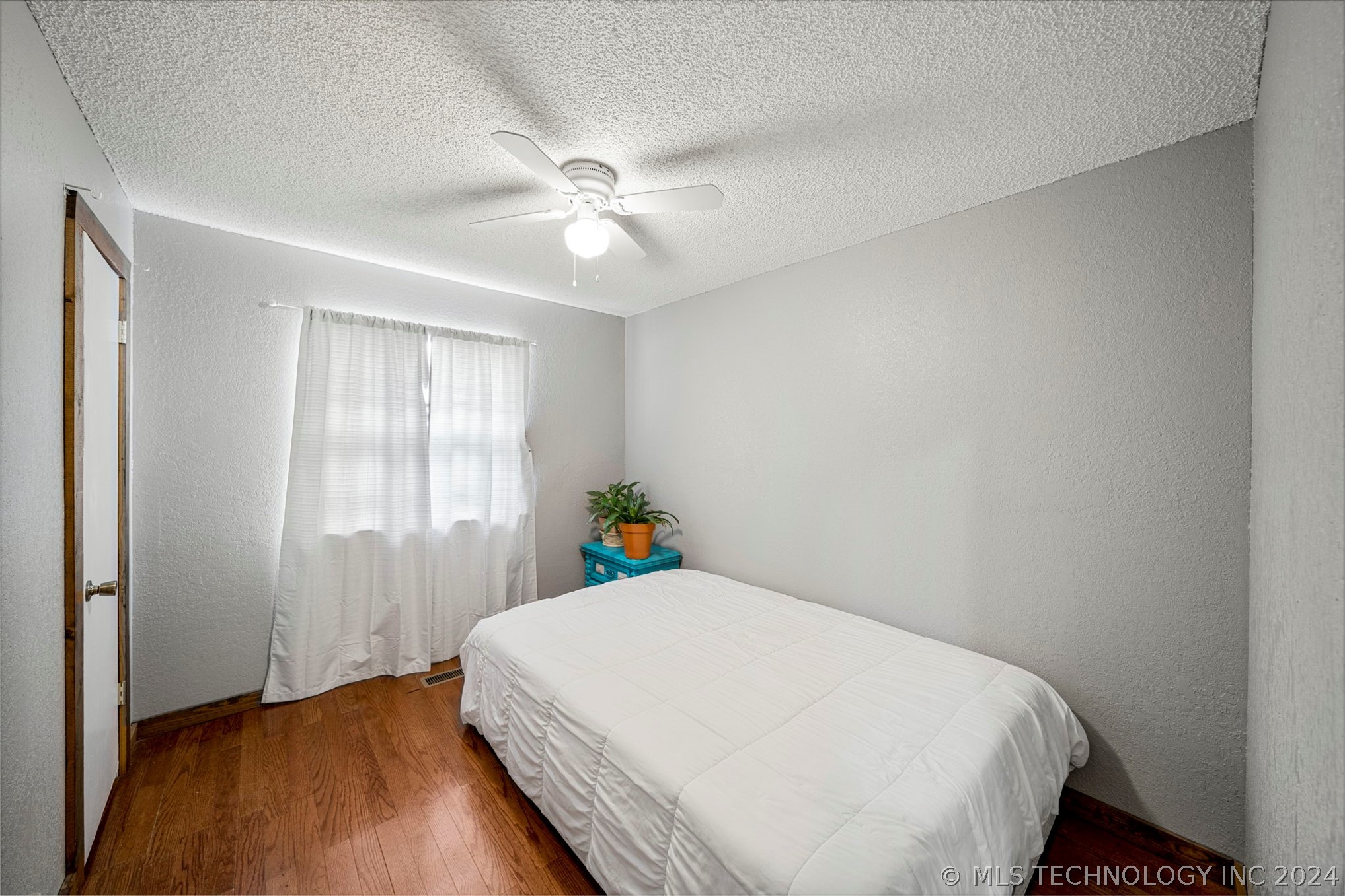 2100 W Delmar Street