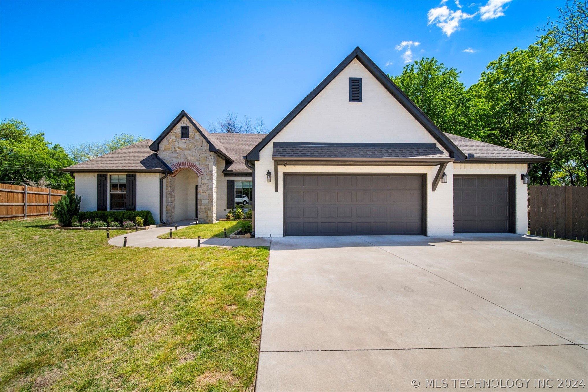 506 Castle Pines Circle