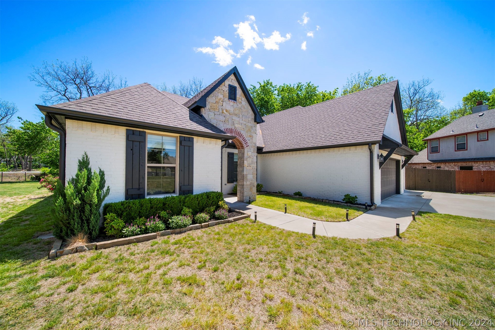 506 Castle Pines Circle